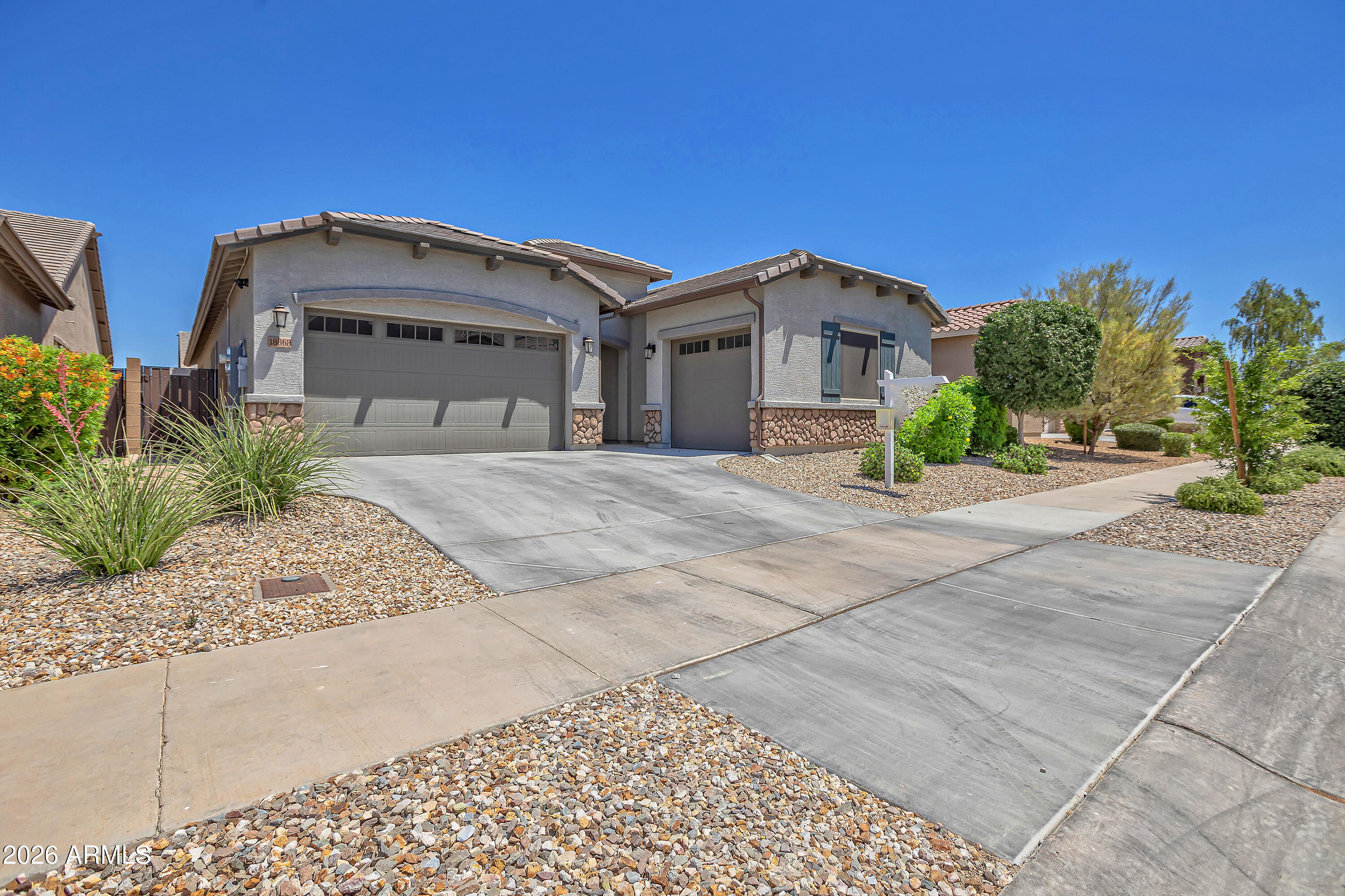 18868 W LAUREL Lane