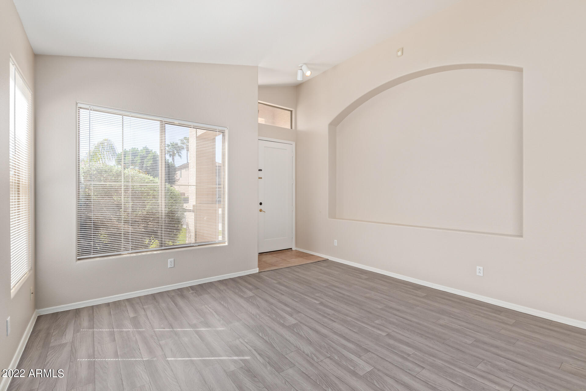 962 W Desert Broom Court