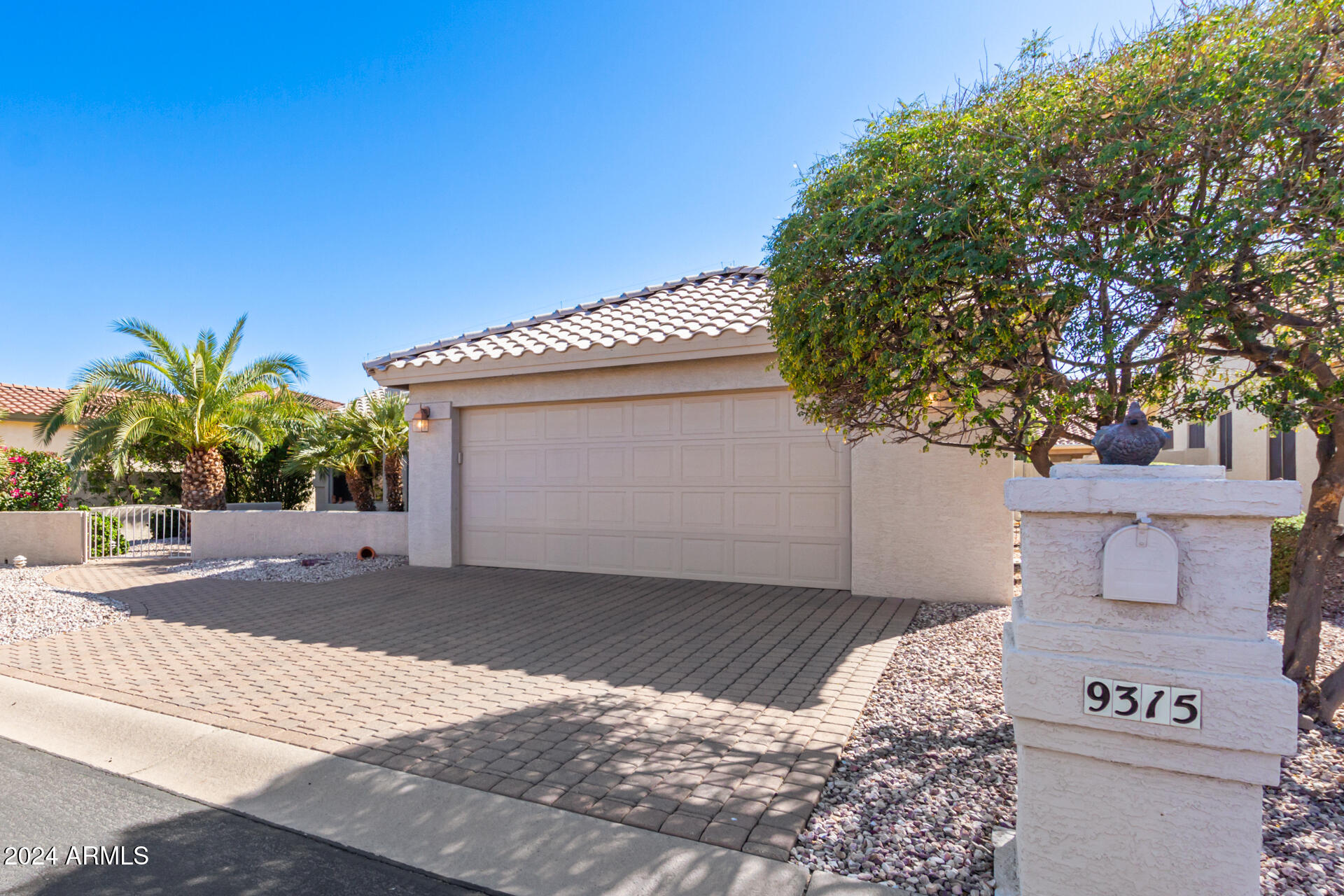9315 E ARROWVALE Drive