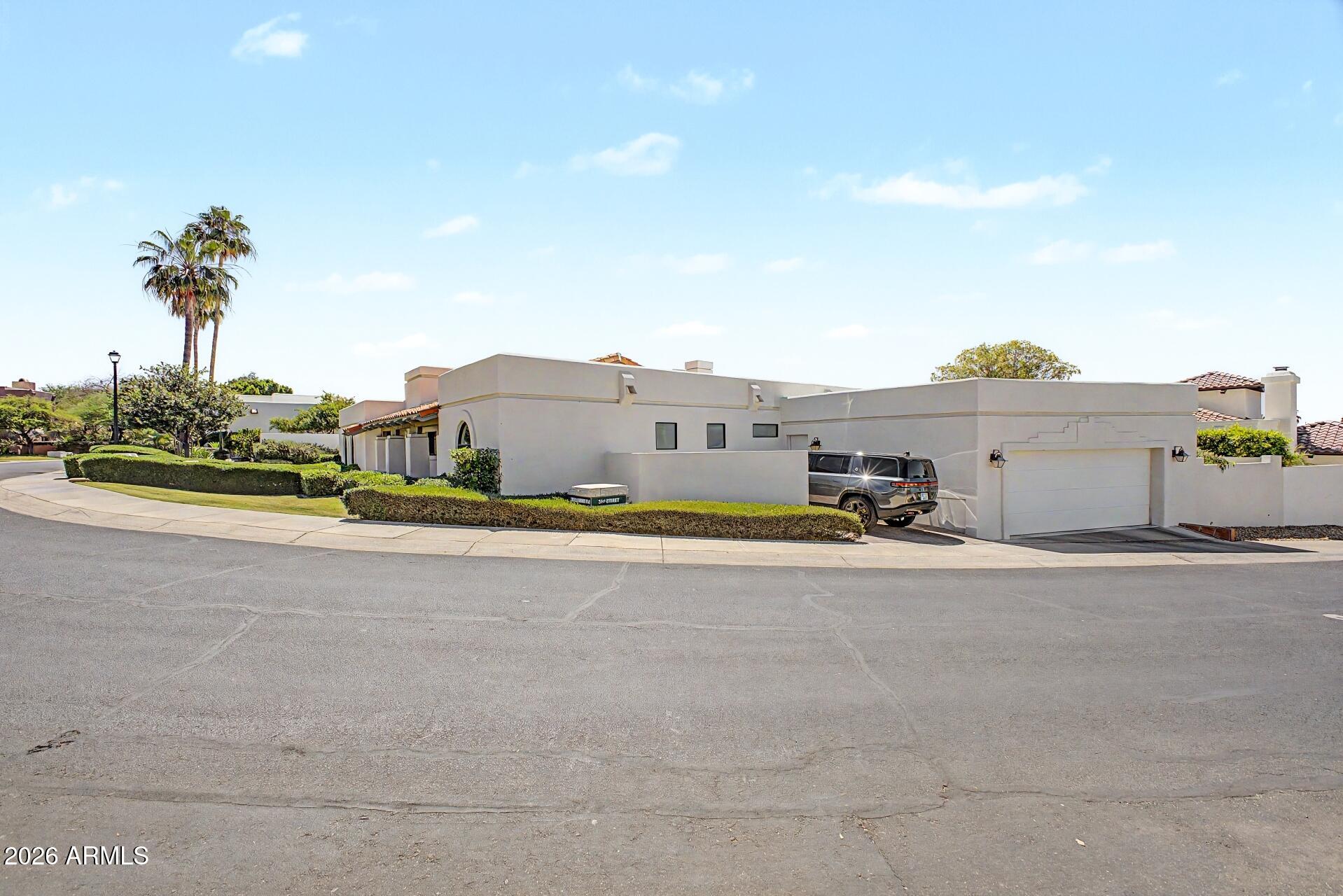 3101 E SIERRA MADRE Way