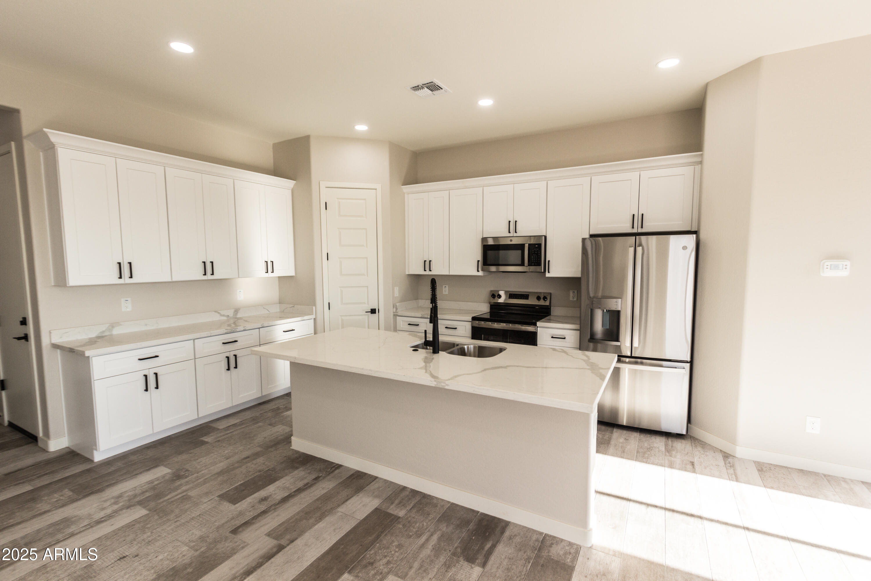 14910 S COUNTRY CLUB Drive