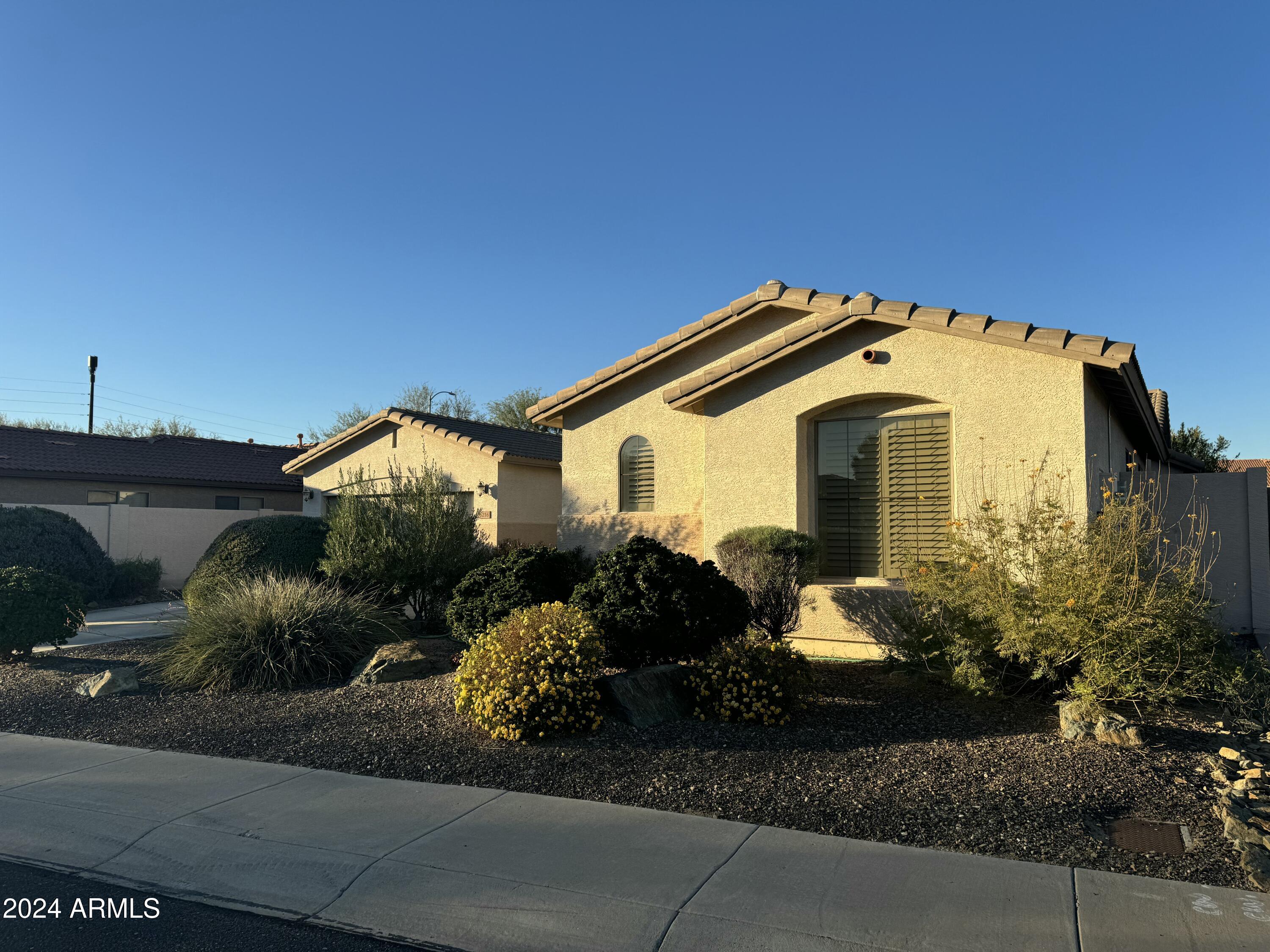 6216 W HEDGEHOG Place