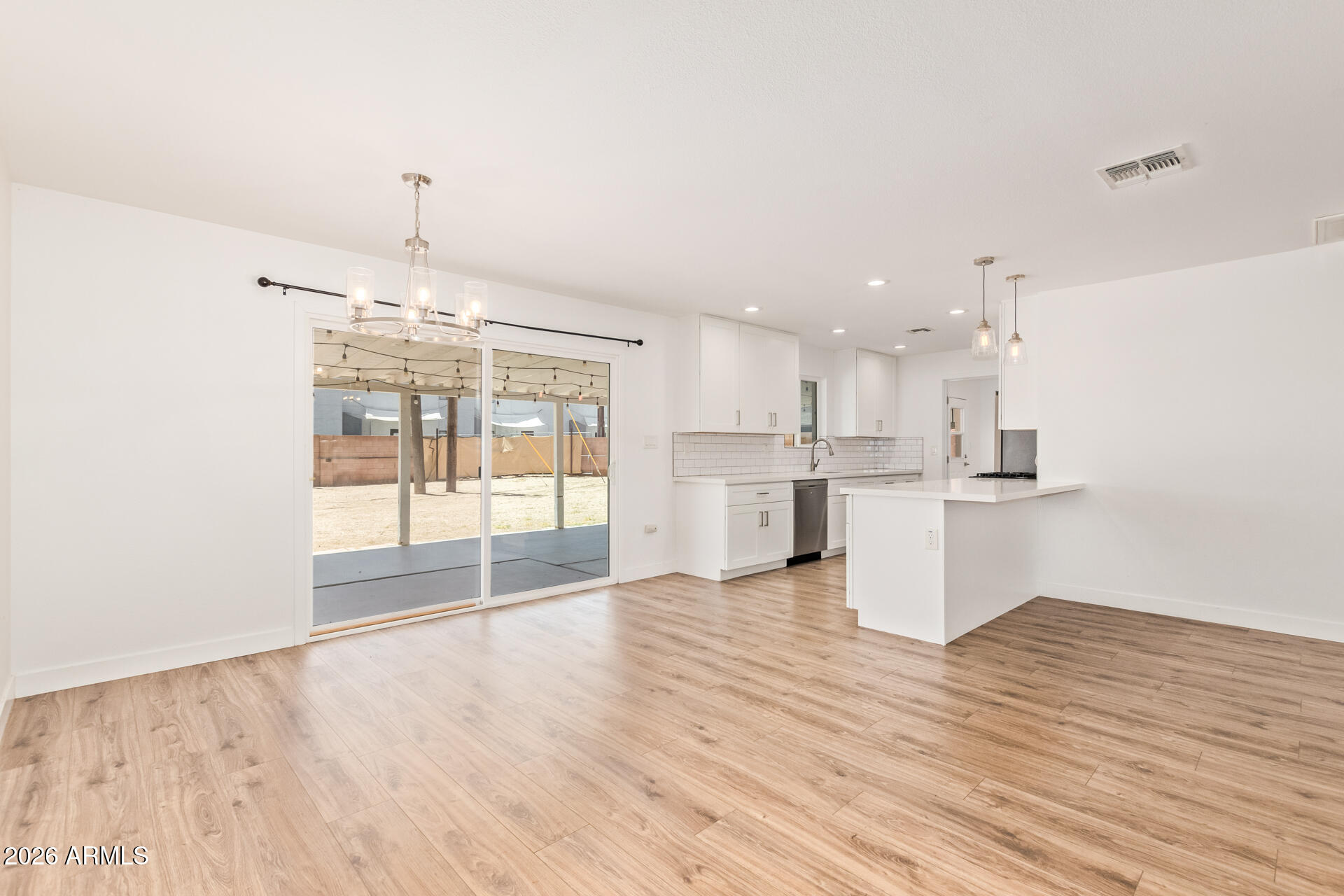 1809 E CONCORDA Drive