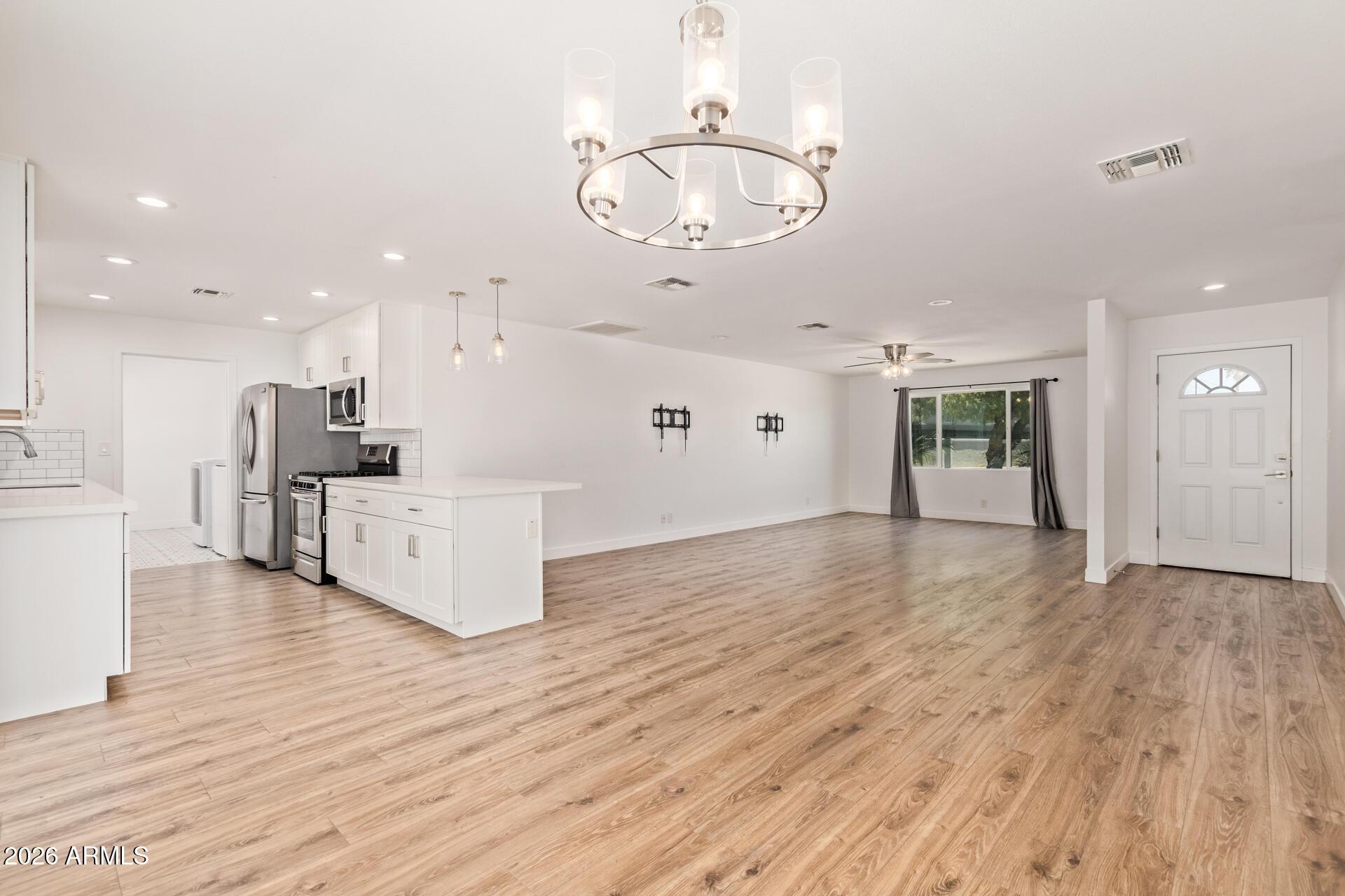 1809 E Concorda Drive