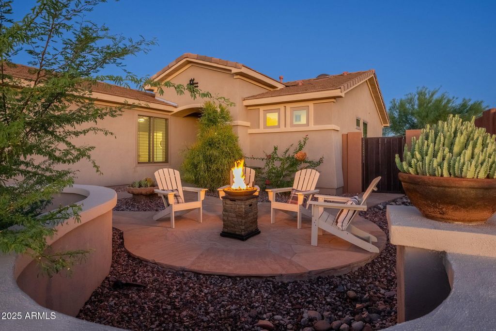 Photo of 41921 N Crooked Stick Road, Anthem, AZ 85086 (MLS # 6928304)