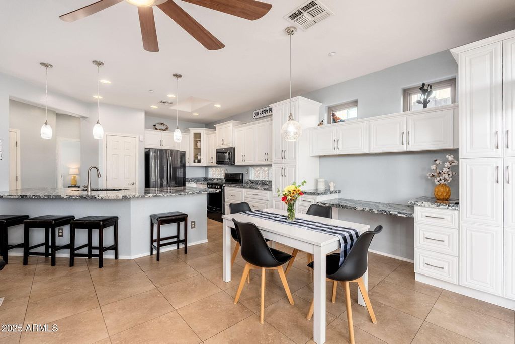 Photo of 41921 N Crooked Stick Road, Anthem, AZ 85086 (MLS # 6928304)