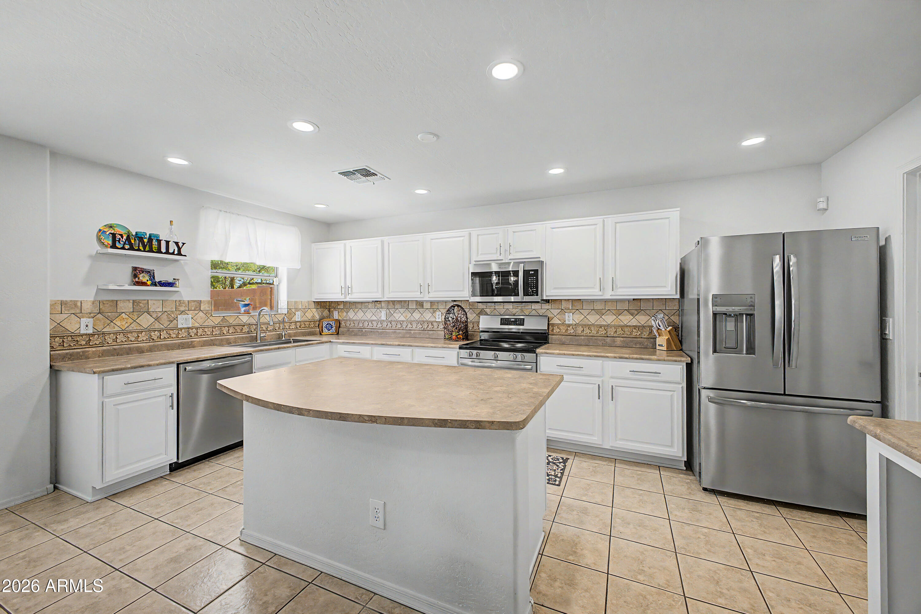EAGLE BLUFF 2 - Residential