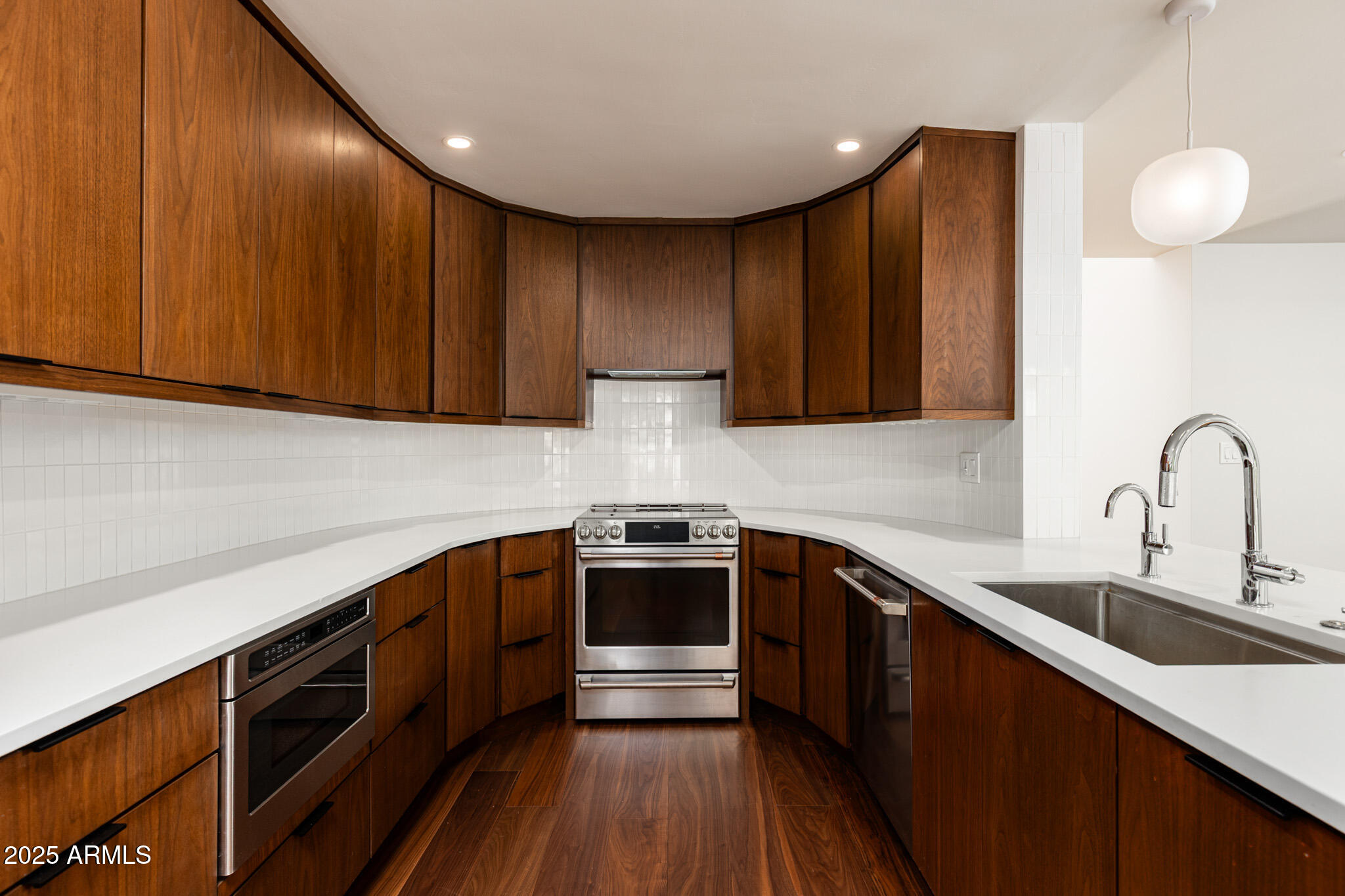 3736 E MONTECITO Avenue