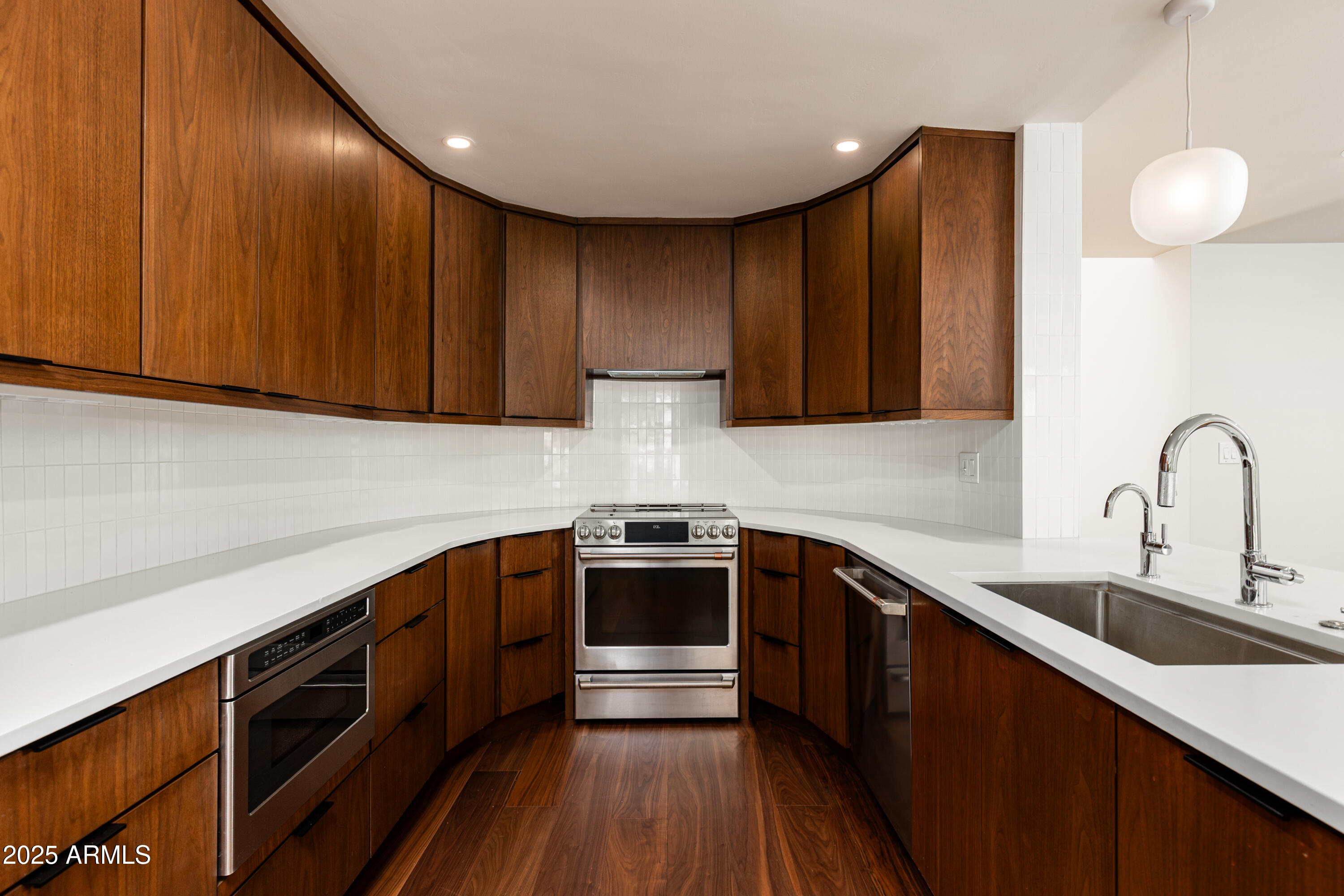 3736 E MONTECITO Avenue