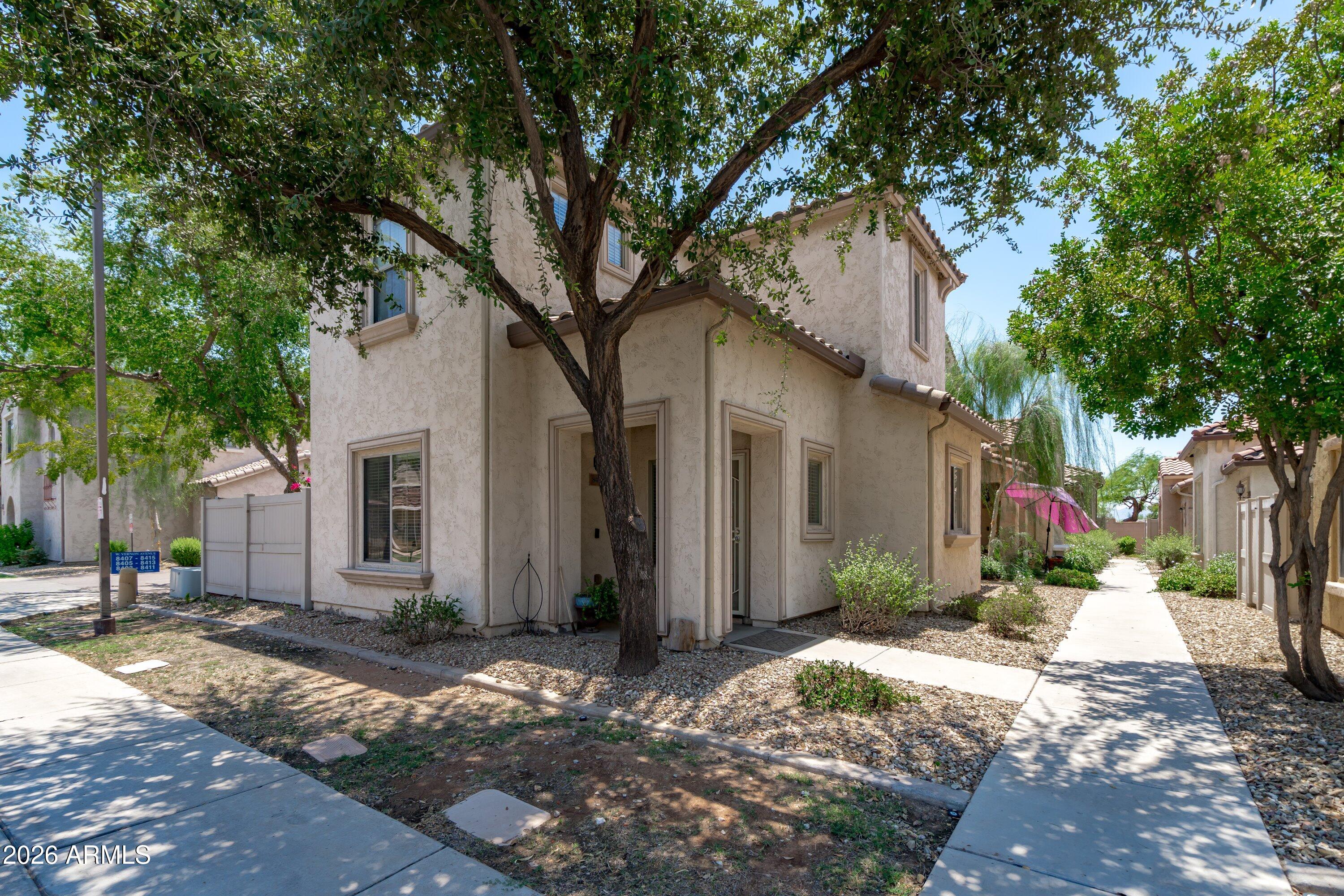 8415 W VERNON Avenue