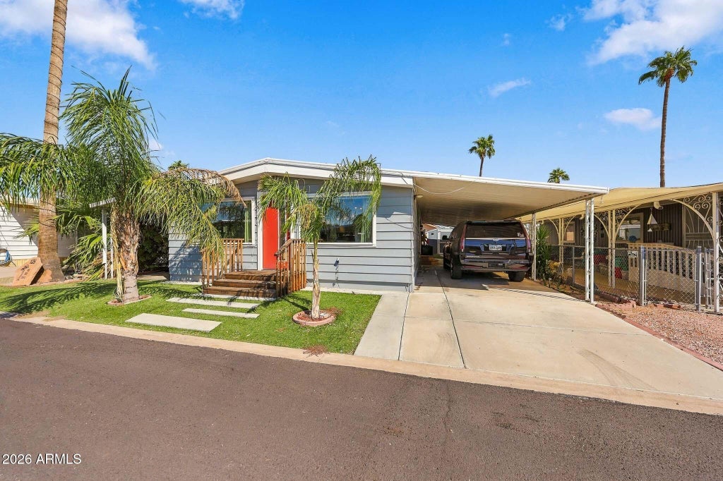 Photo of 2605 S Tomahawk Road #126, Apache Junction, AZ 85119 (MLS # 7093679)