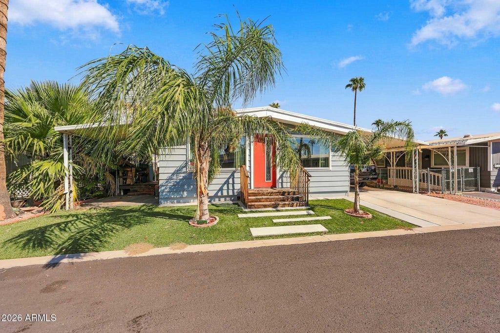 Photo of 2605 S Tomahawk Road #126, Apache Junction, AZ 85119 (MLS # 7093679)