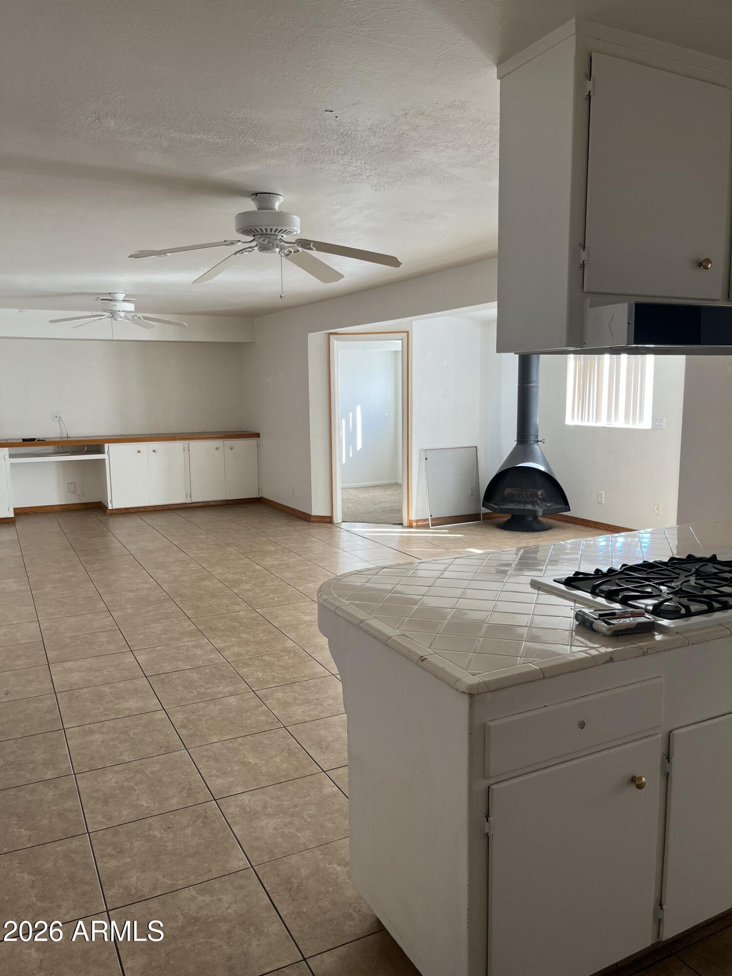 6807 E PORTLAND Street