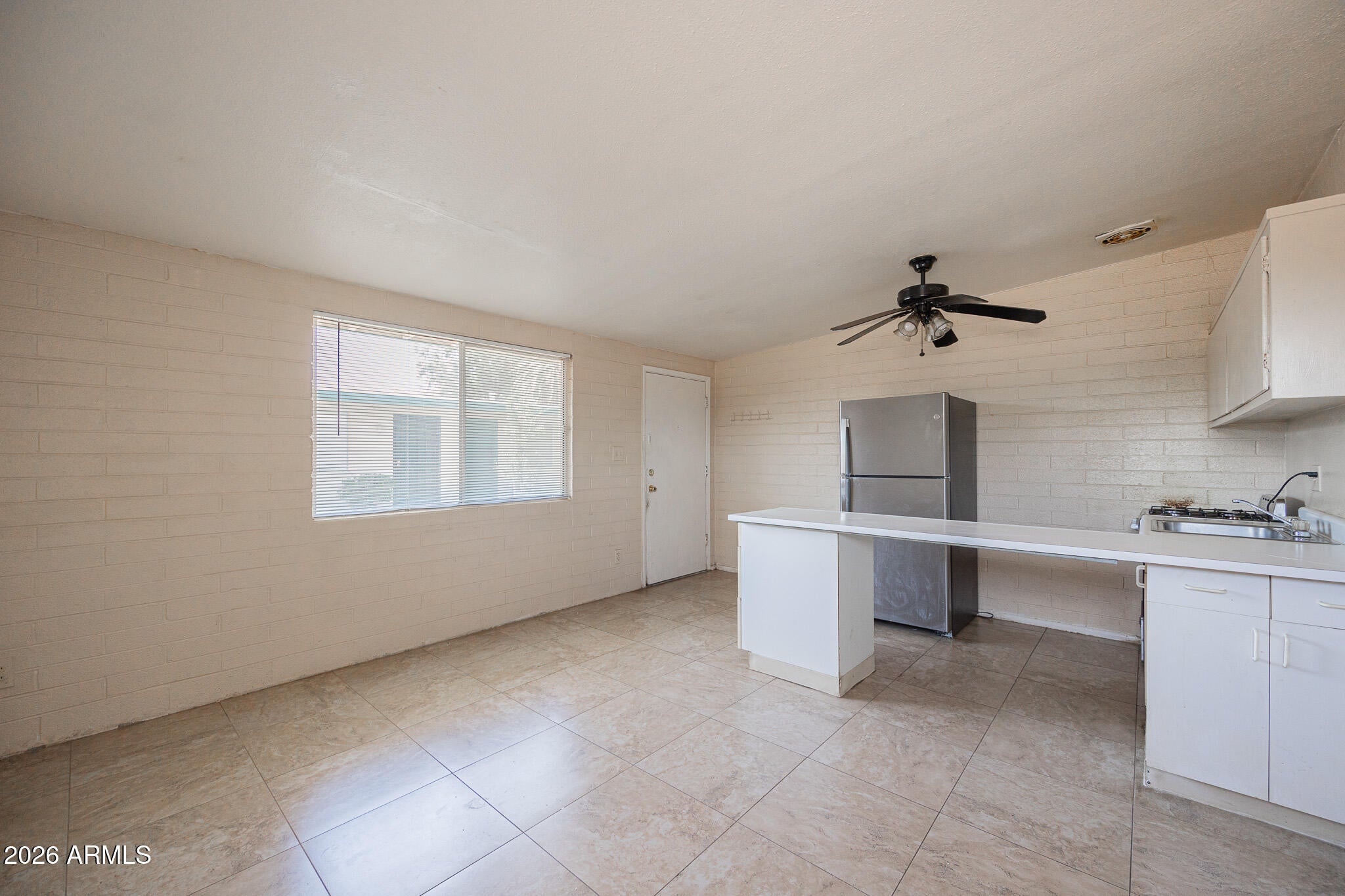 1017 S MARIANA Street APT 4