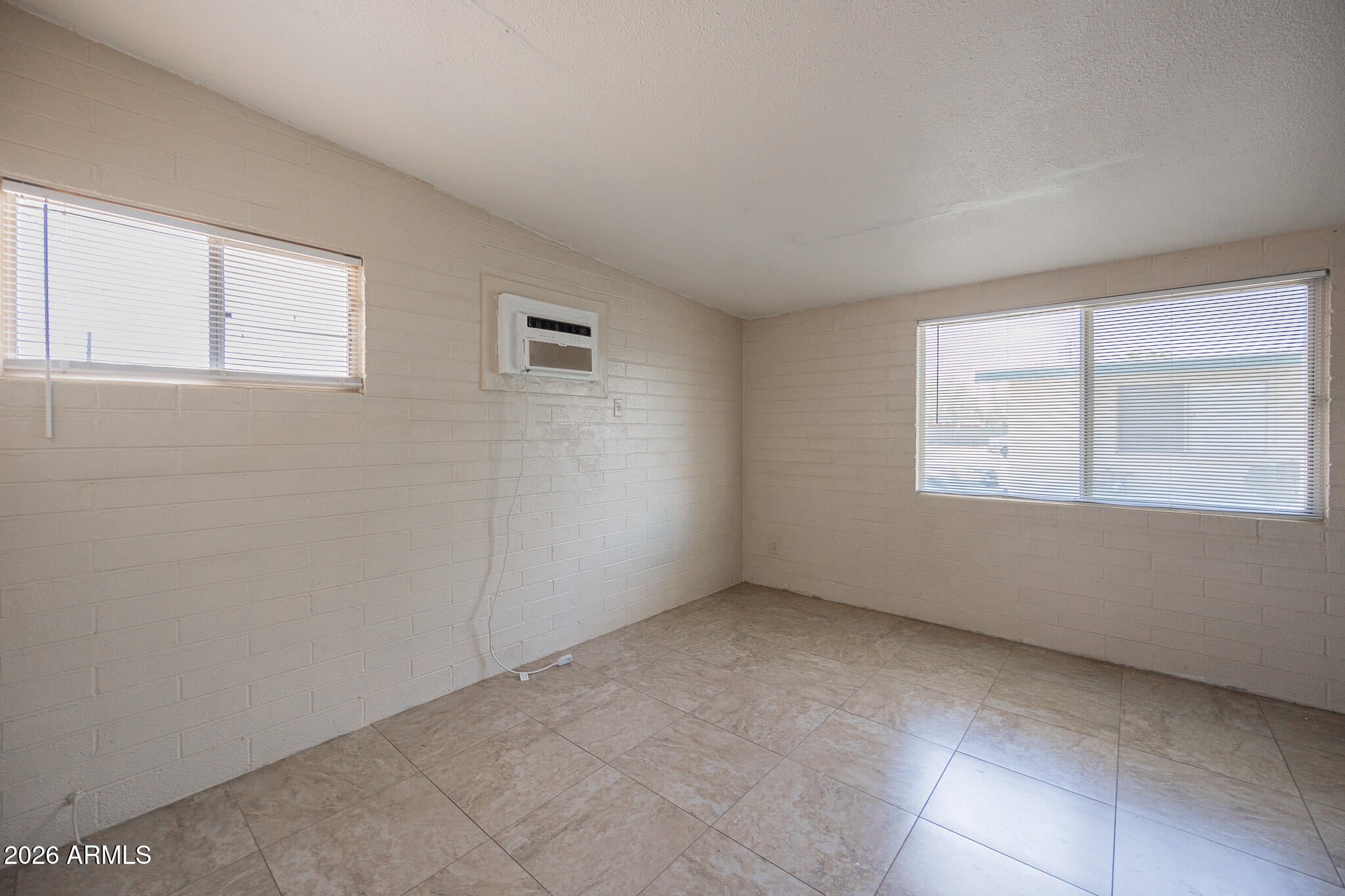 1017 S MARIANA Street APT 4