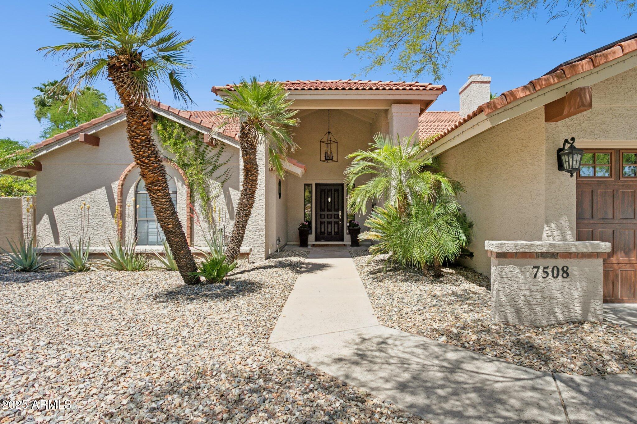 7508 E ASTER Drive