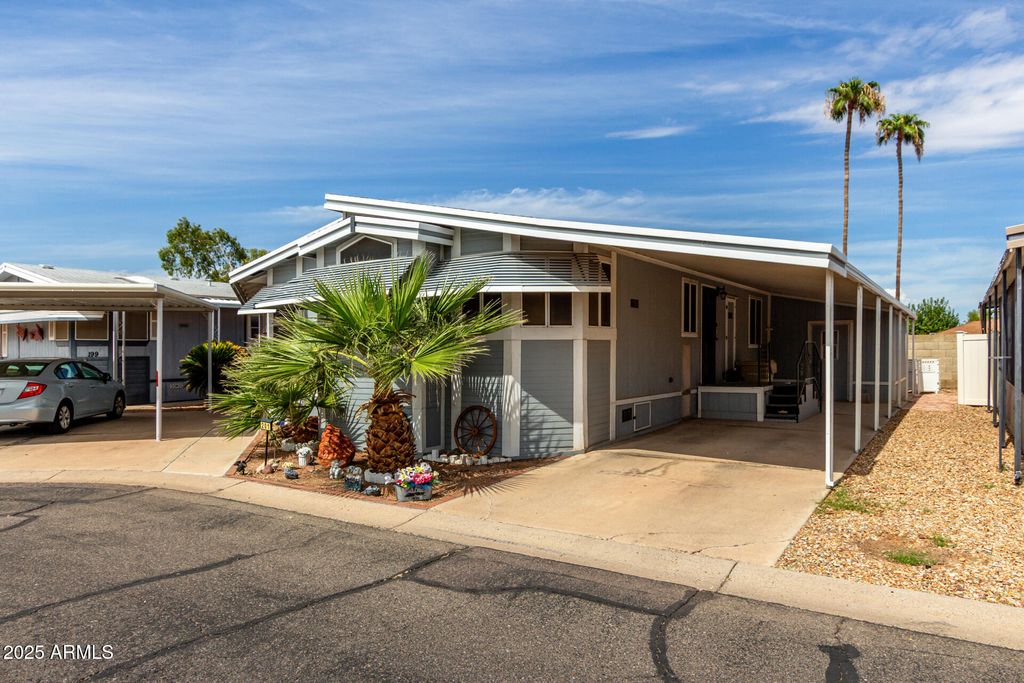 Photo of 6960 W Peoria Avenue #201, Peoria, AZ 85345 (MLS # 6921748)