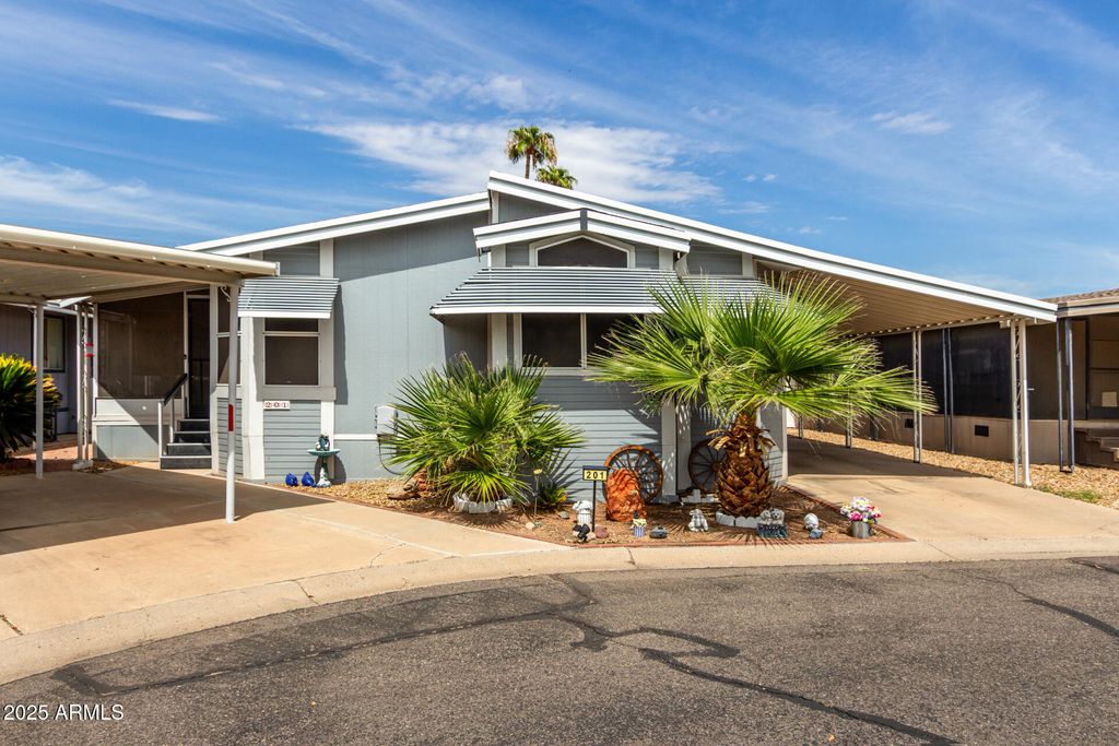 Photo of 6960 W Peoria Avenue #201, Peoria, AZ 85345 (MLS # 6921748)
