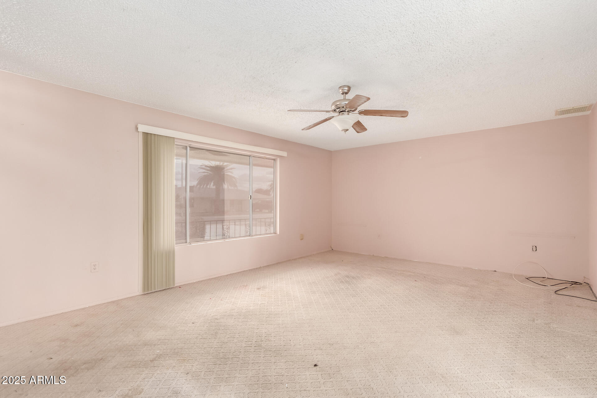 9213 W NEWPORT Drive