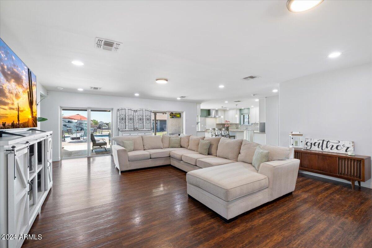 9021 W WILLIAMS Road