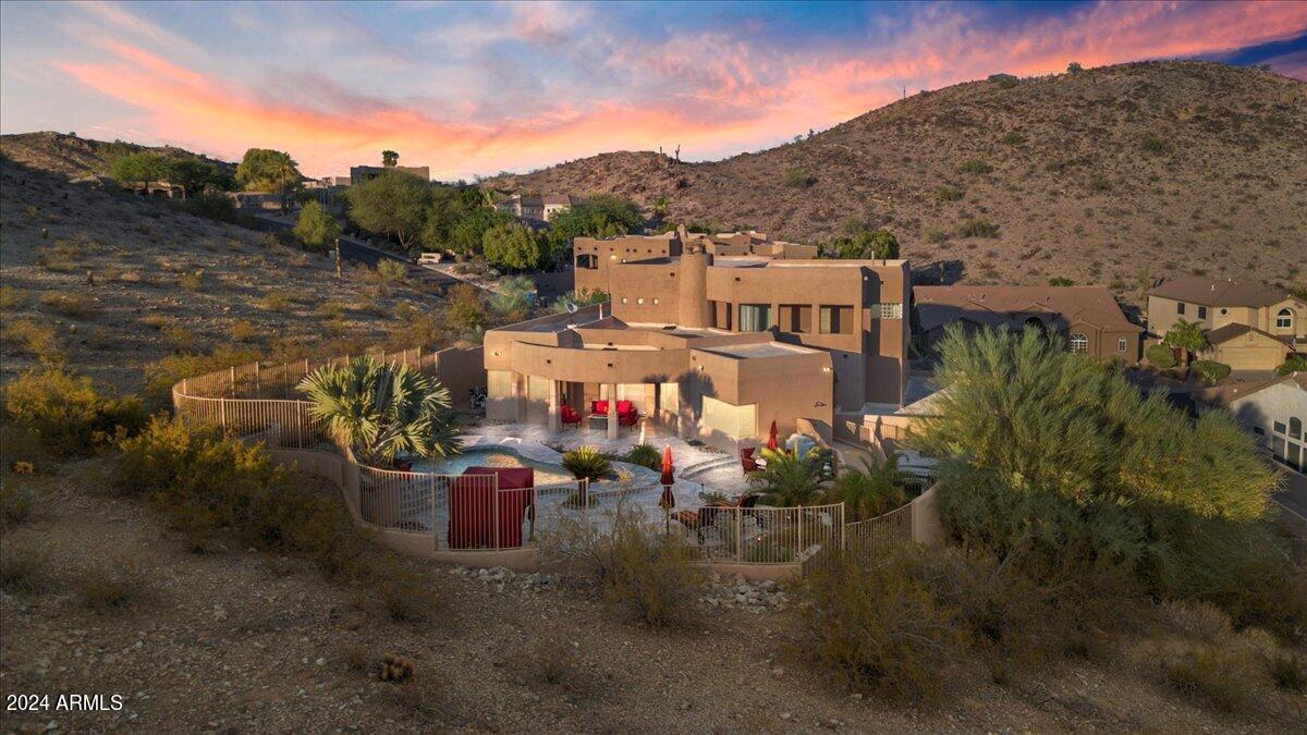 2477 E Glenhaven Drive
