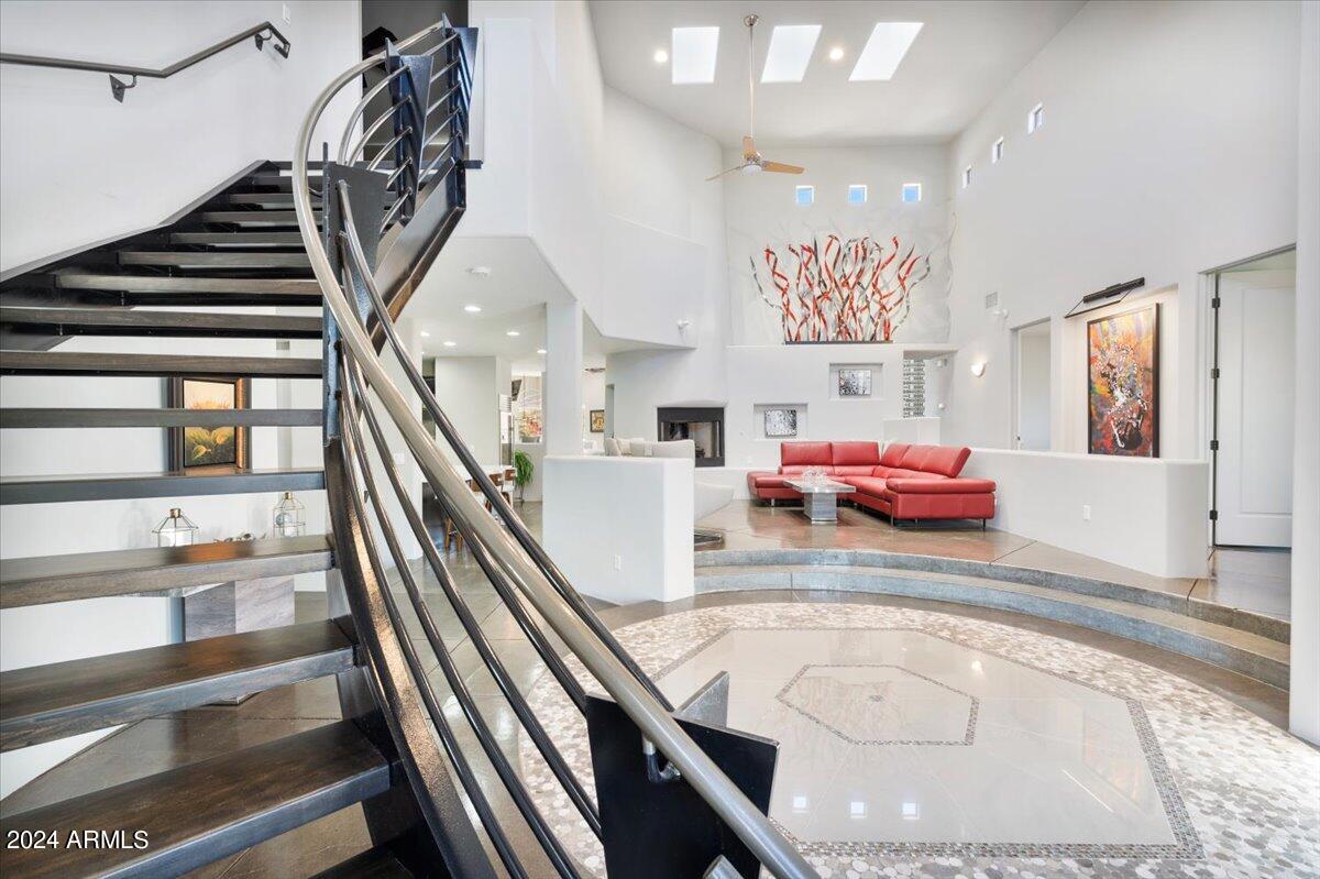 2477 E Glenhaven Drive