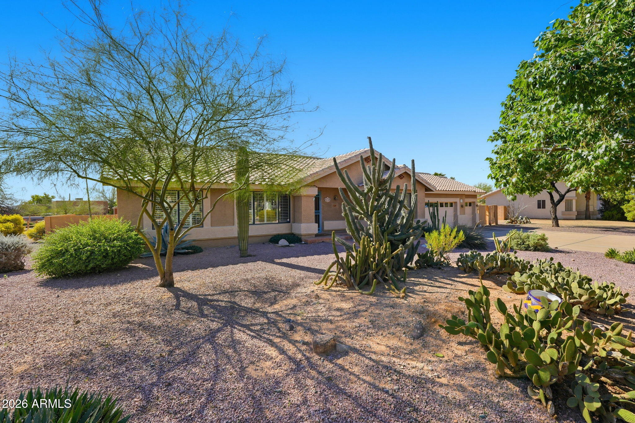 125 E BLUE EAGLE Lane