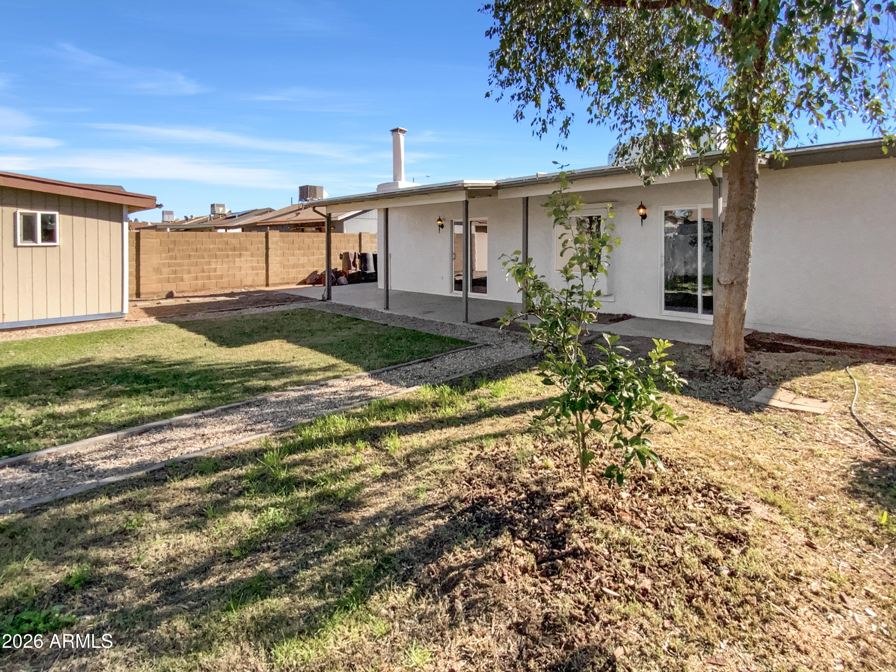 9206 W MESCAL Street