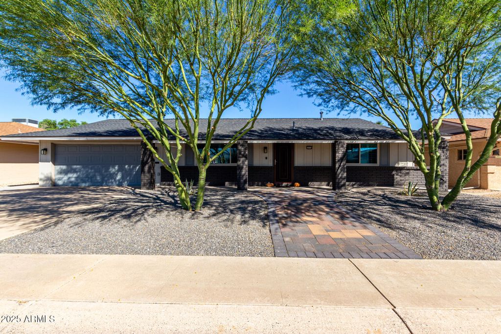 Photo of 10316 W Salem Drive, Sun City, AZ 85351 (MLS # 6946384)