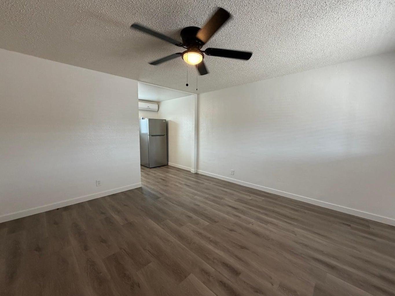 1027 E Dunlap Avenue Apt 5