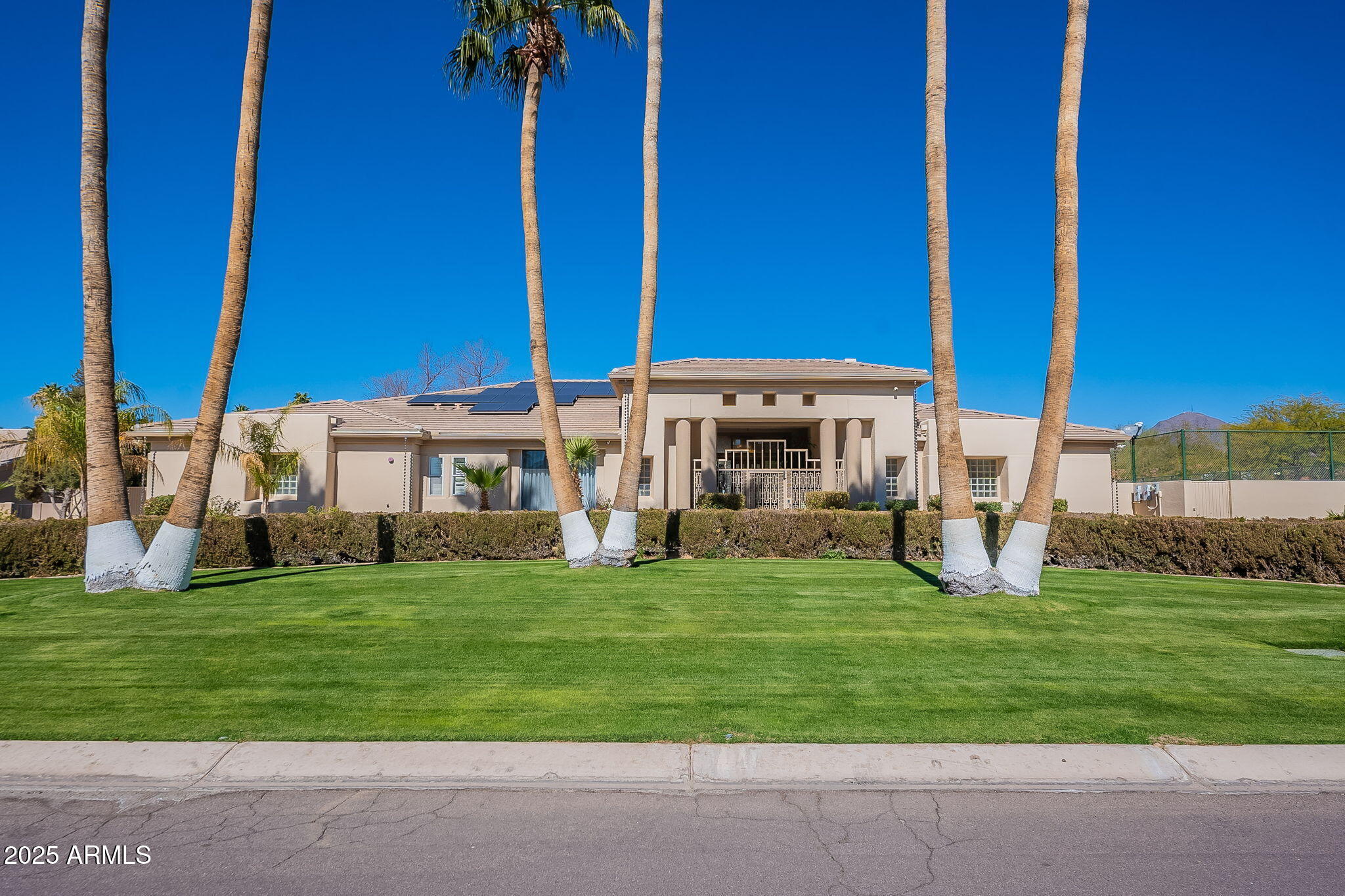 10512 E CORTEZ Drive