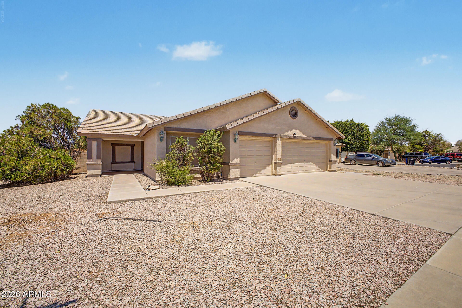 220 E GAIL Court
