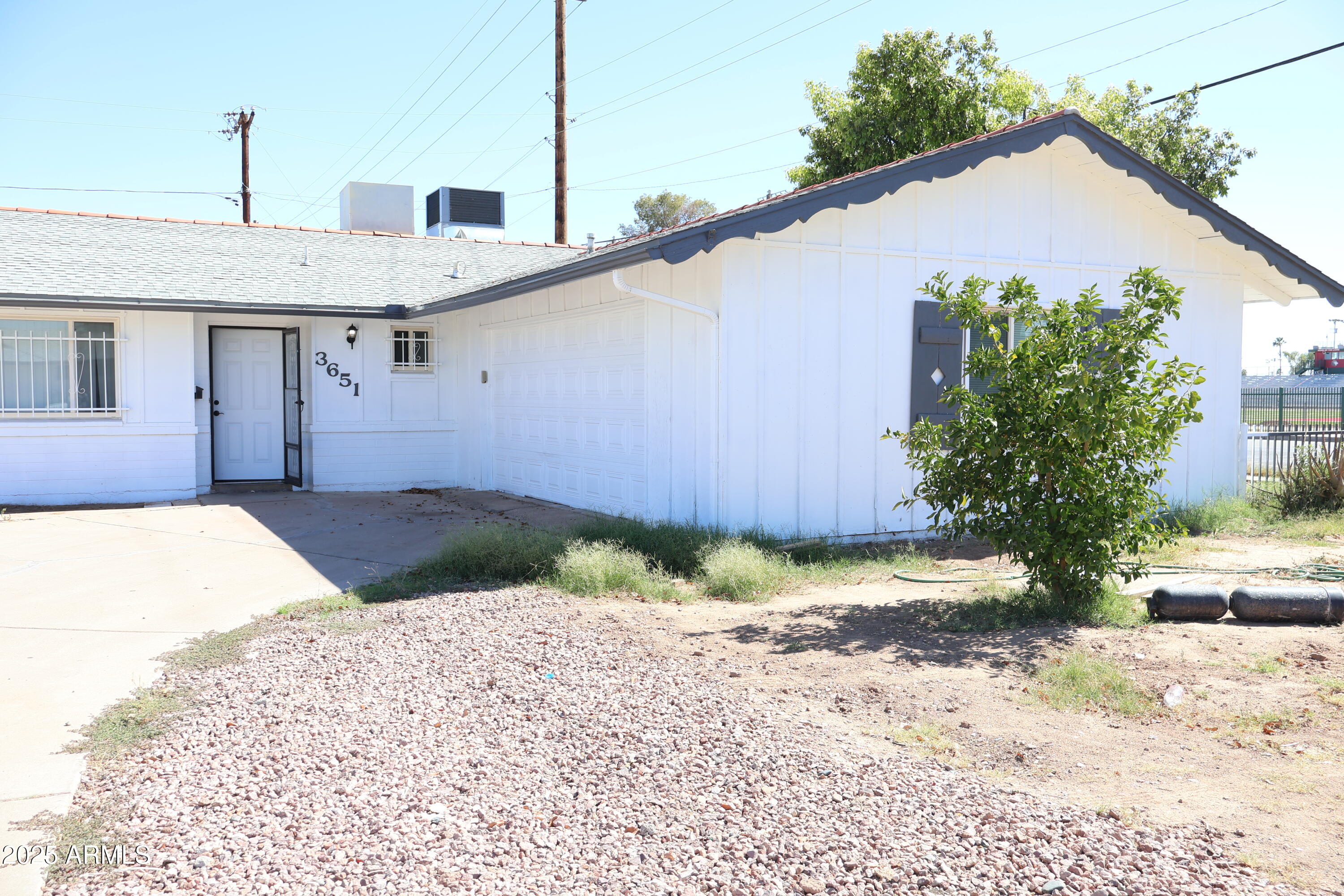 3651 W MARIPOSA Street