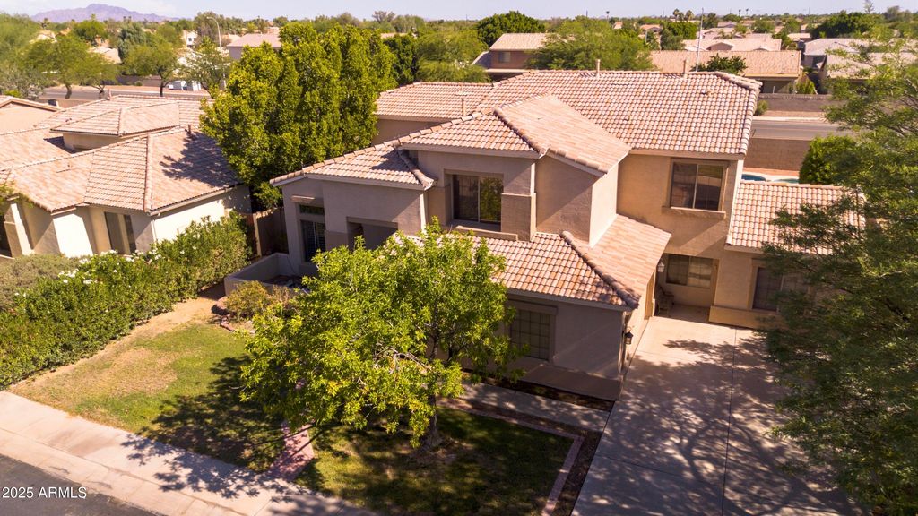 Photo of 2109 W Wildhorse Drive, Chandler, AZ 85286 (MLS # 6928064)