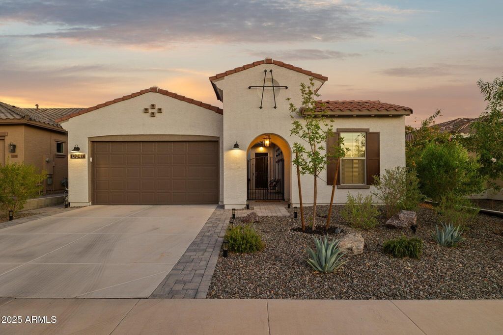 Photo of 12047 E Sereno Road, Gold Canyon, AZ 85118 (MLS # 6924422)