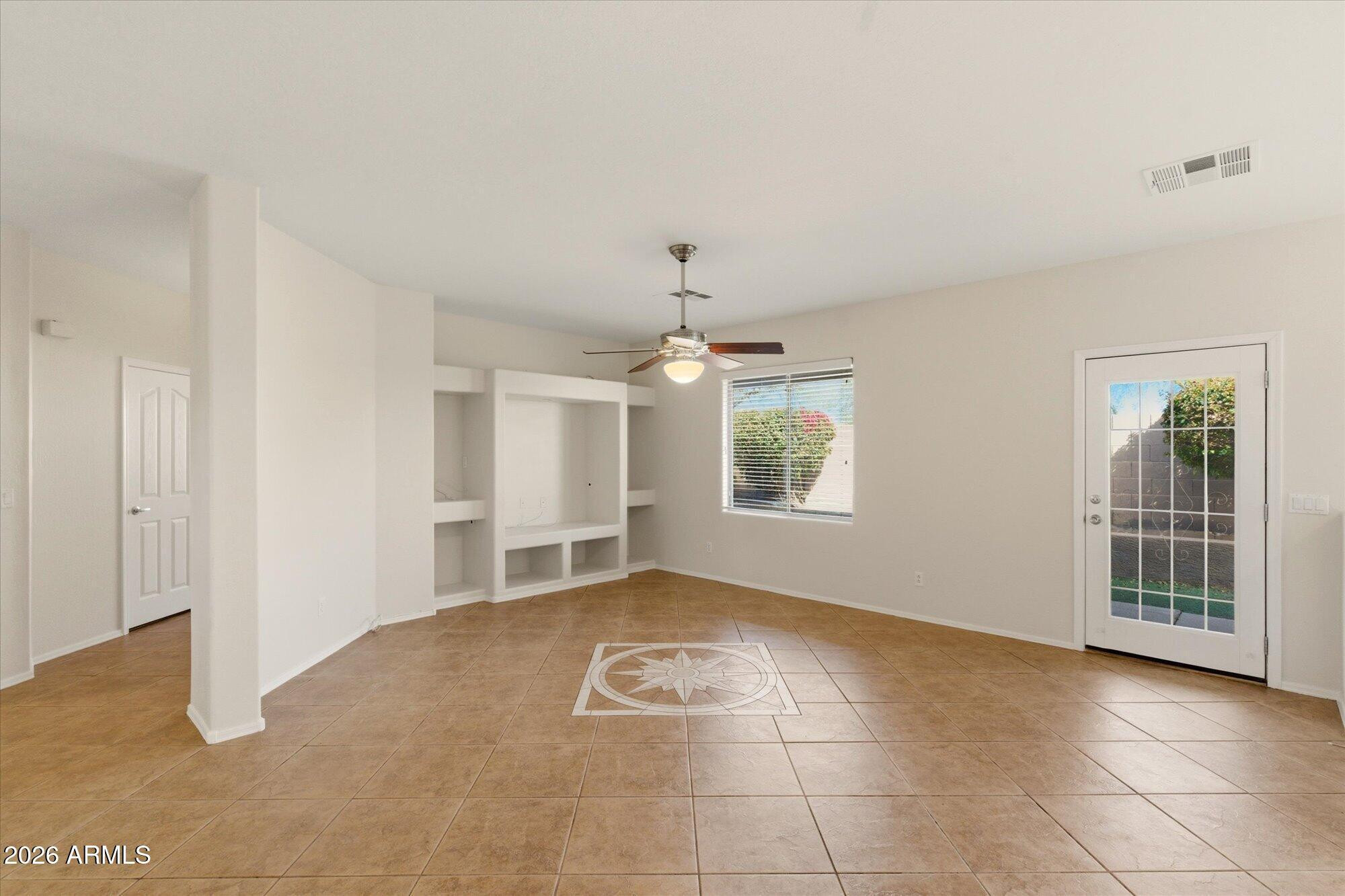 8938 W Grovers Avenue