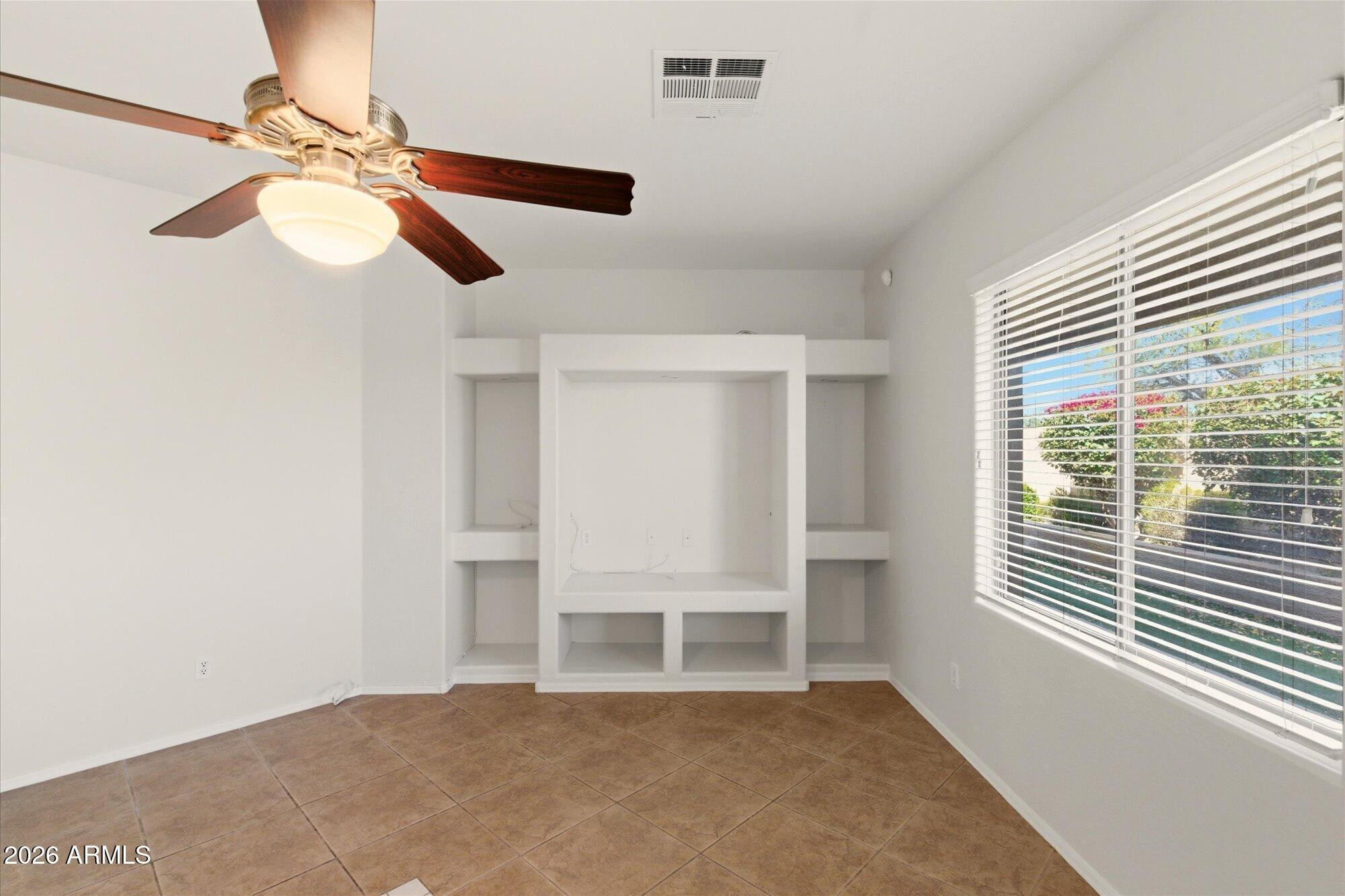 8938 W Grovers Avenue