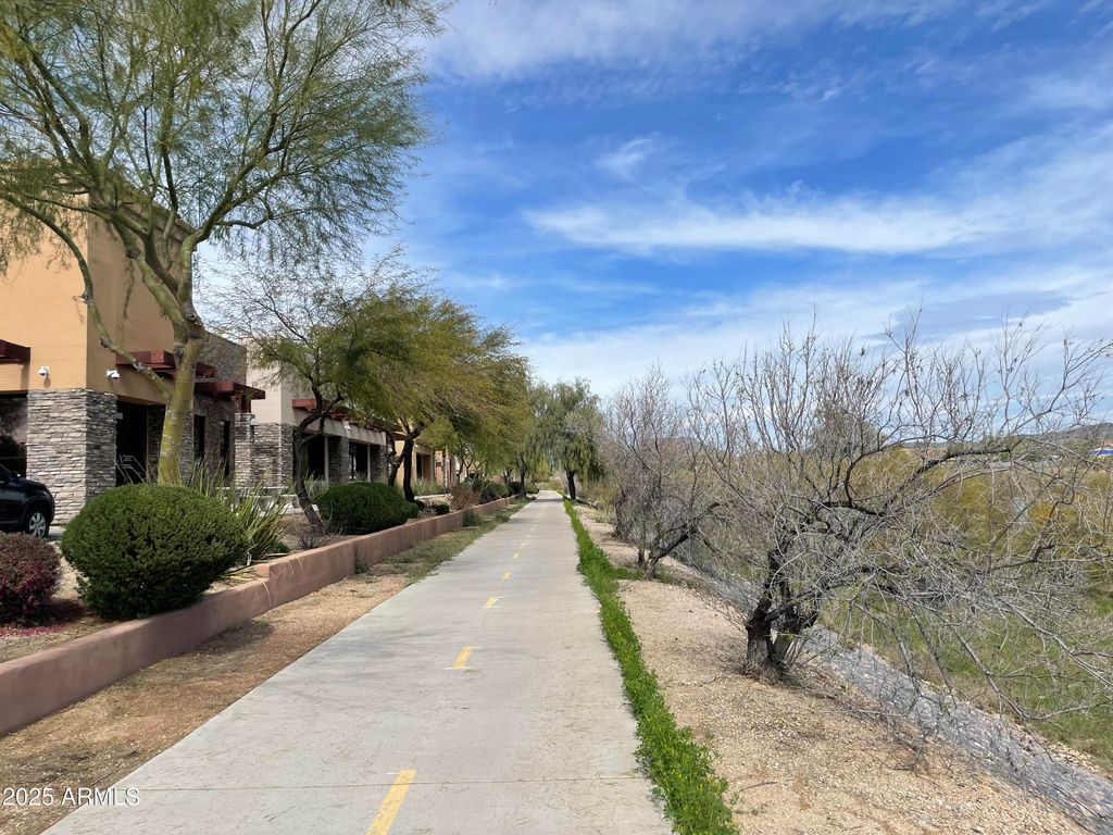 Photo of 7622 W Deer Valley Road #-, Peoria, AZ 85382 (MLS # 6916588)