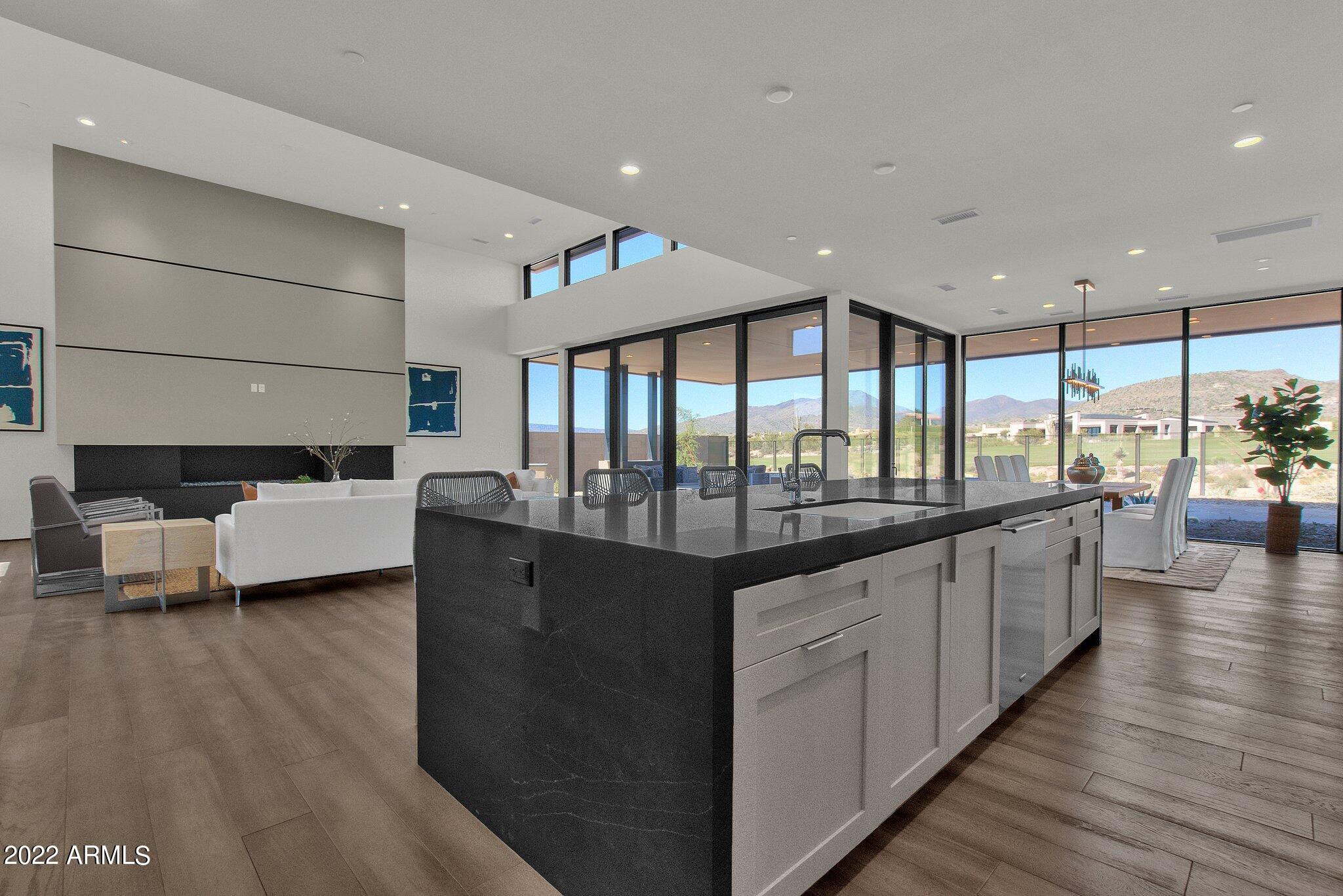 37200 N CAVE CREEK Road 1004