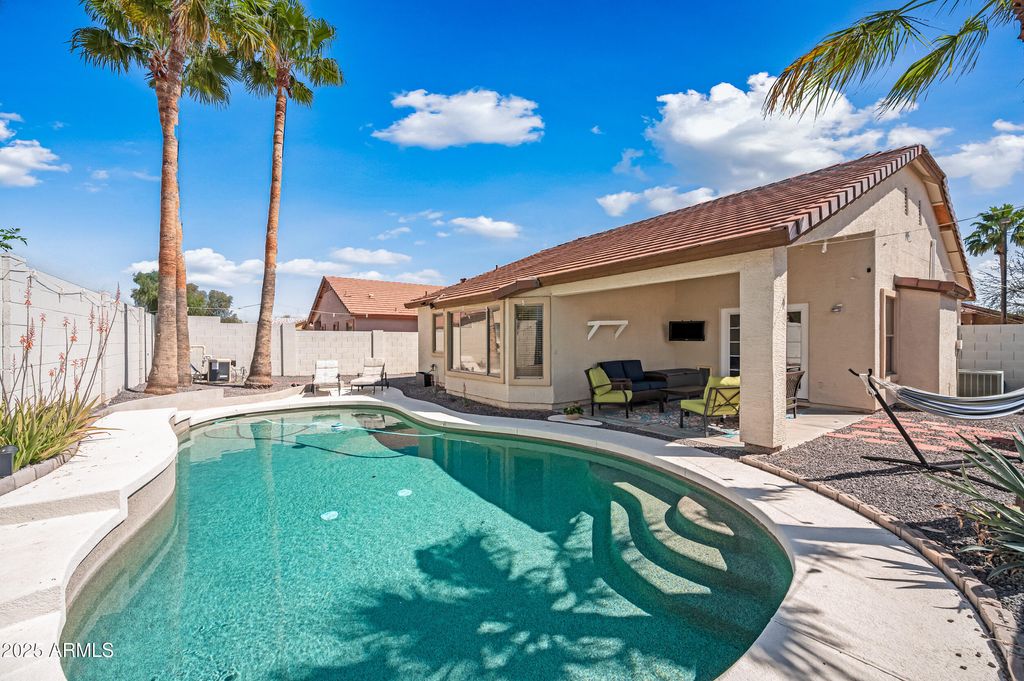 Photo of 3228 E Sandy Way, Gilbert, AZ 85297 (MLS # 7023013)