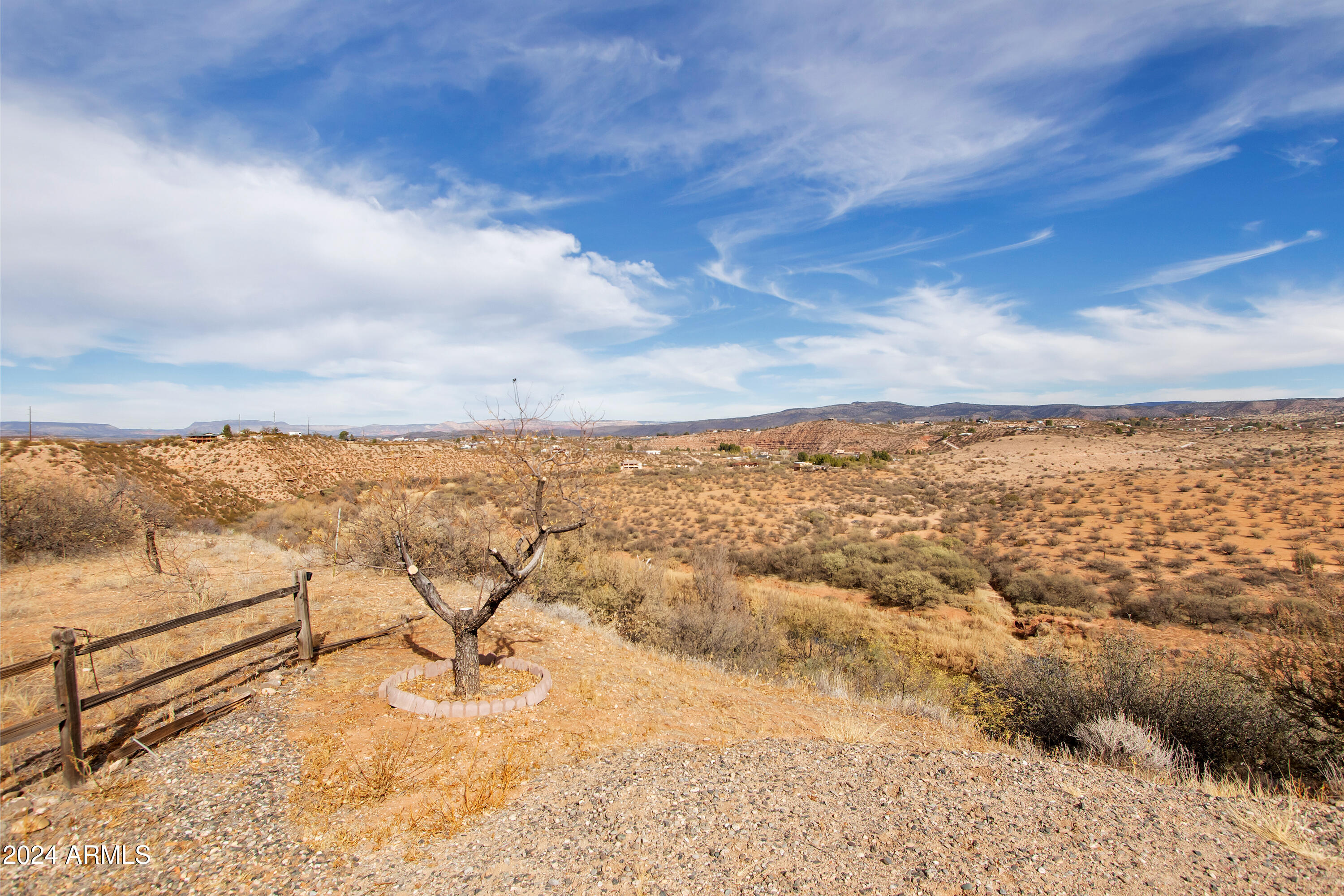 OAK CREEK ESTATES - Land