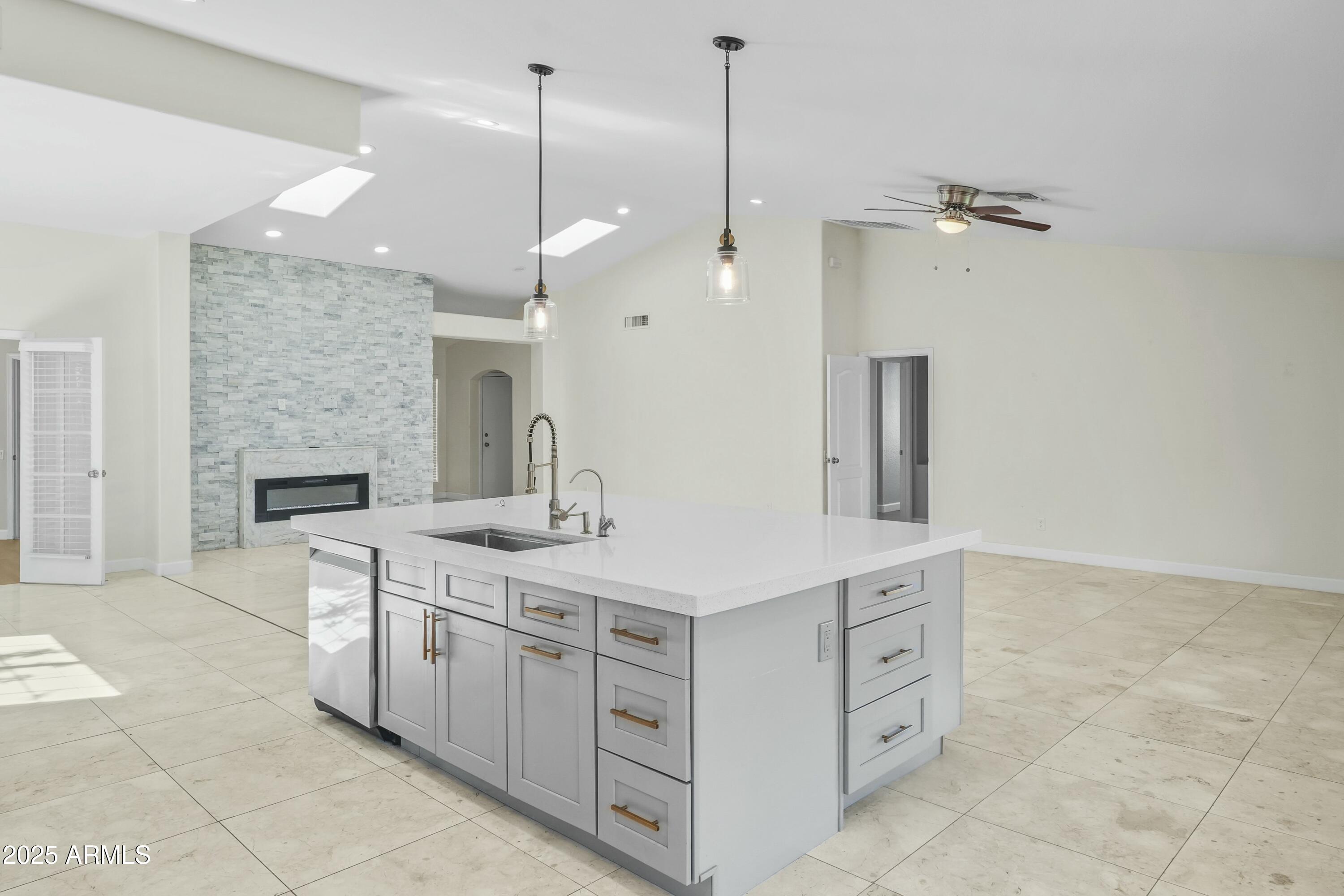 6920 W VIA MONTOYA Drive