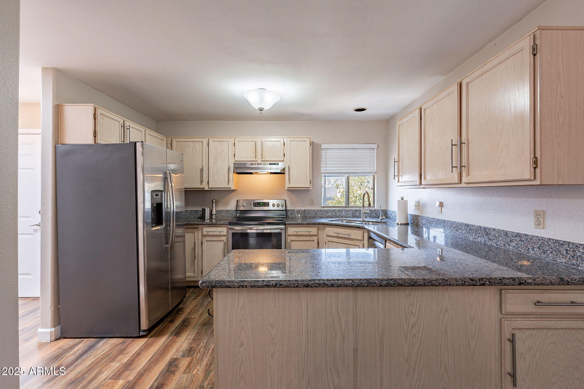 220 N 22nd Place 2097