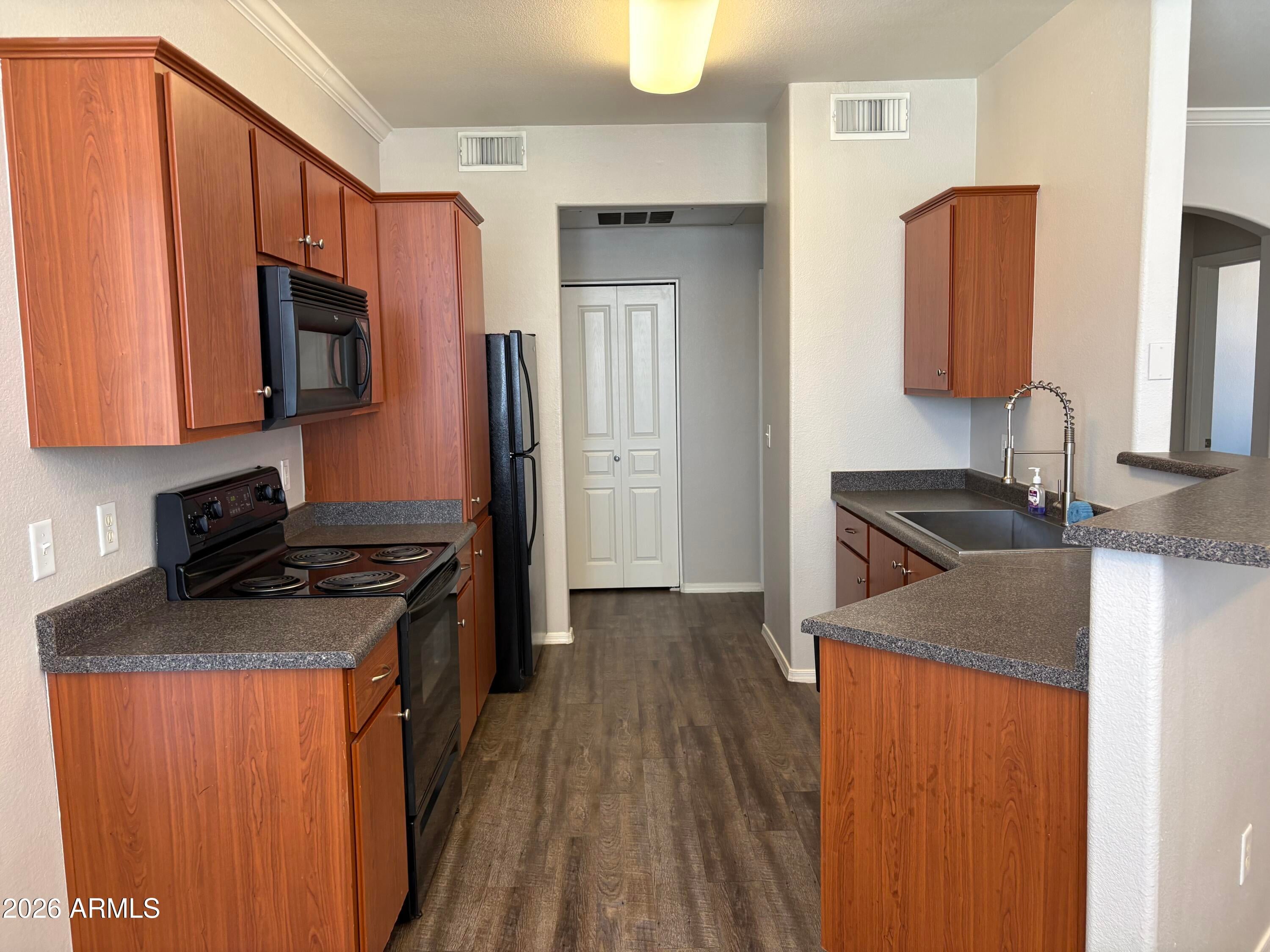 1941 S PIERPONT Drive 2144