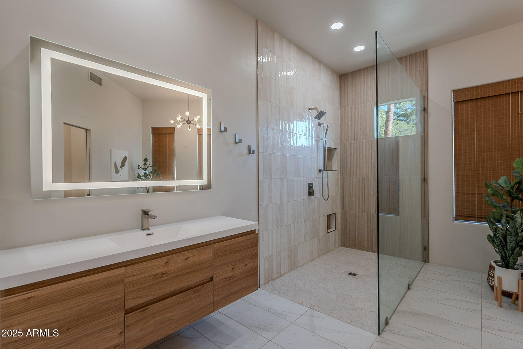 Search Homes 4 3405 E KNOX Road