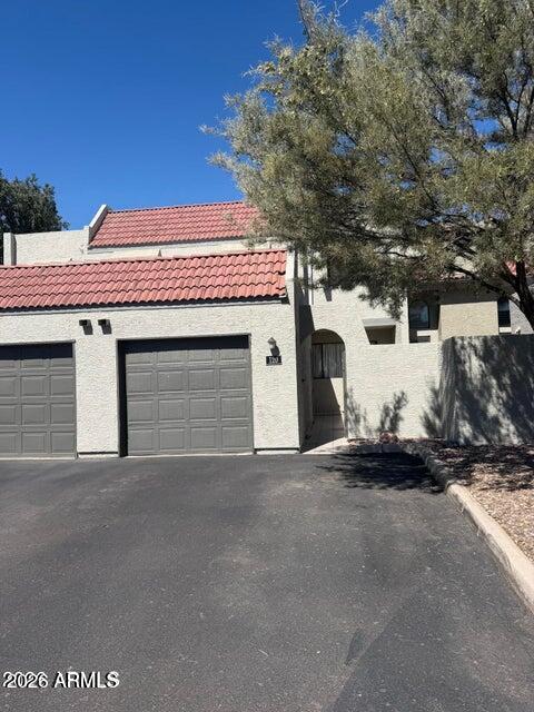 2524 S EL PARADISO -- 120