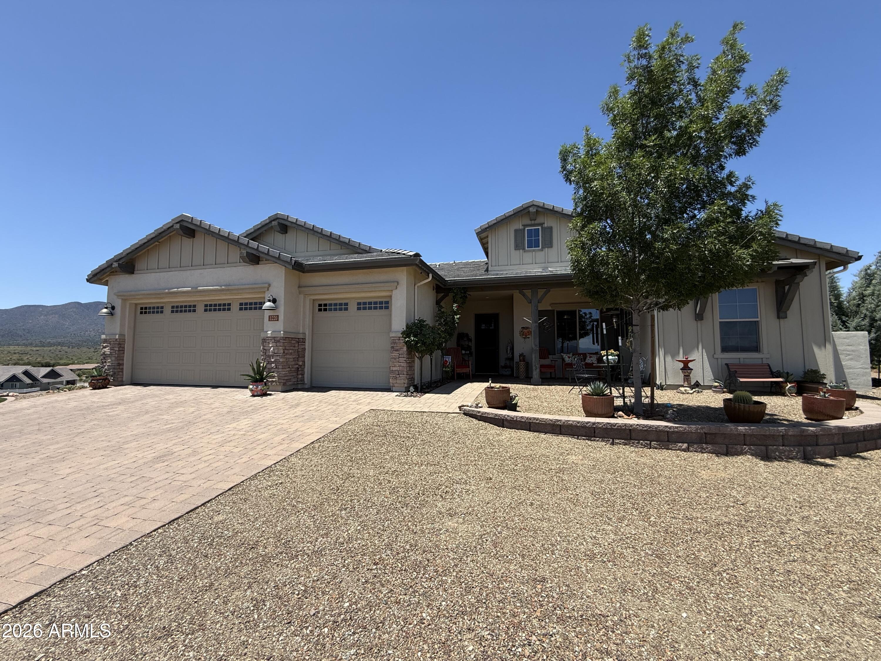 1220 E PARTRIDGE Court