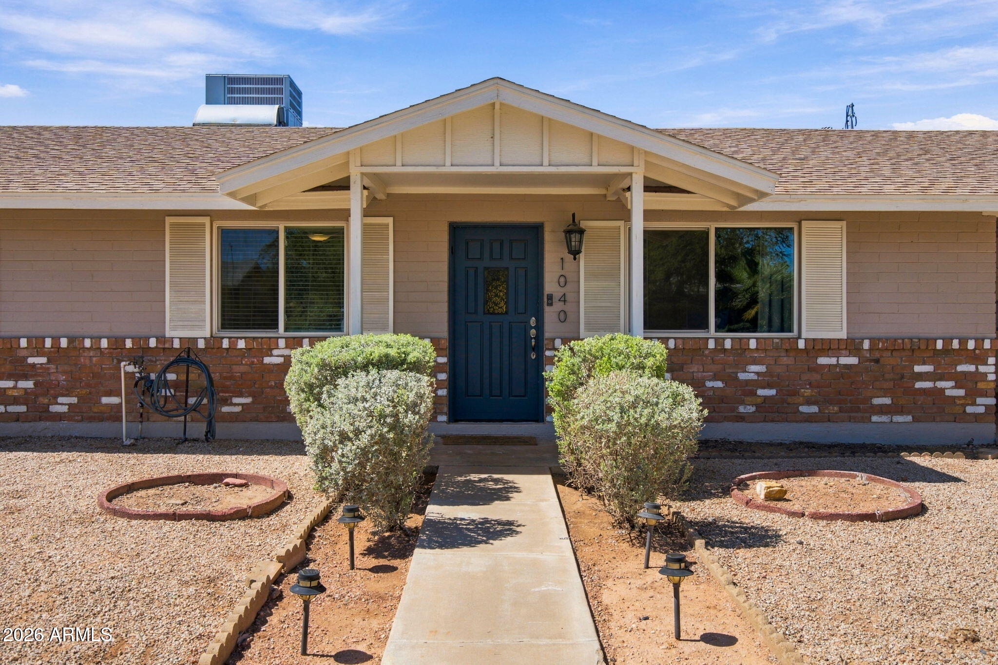 1040 S GRAND --