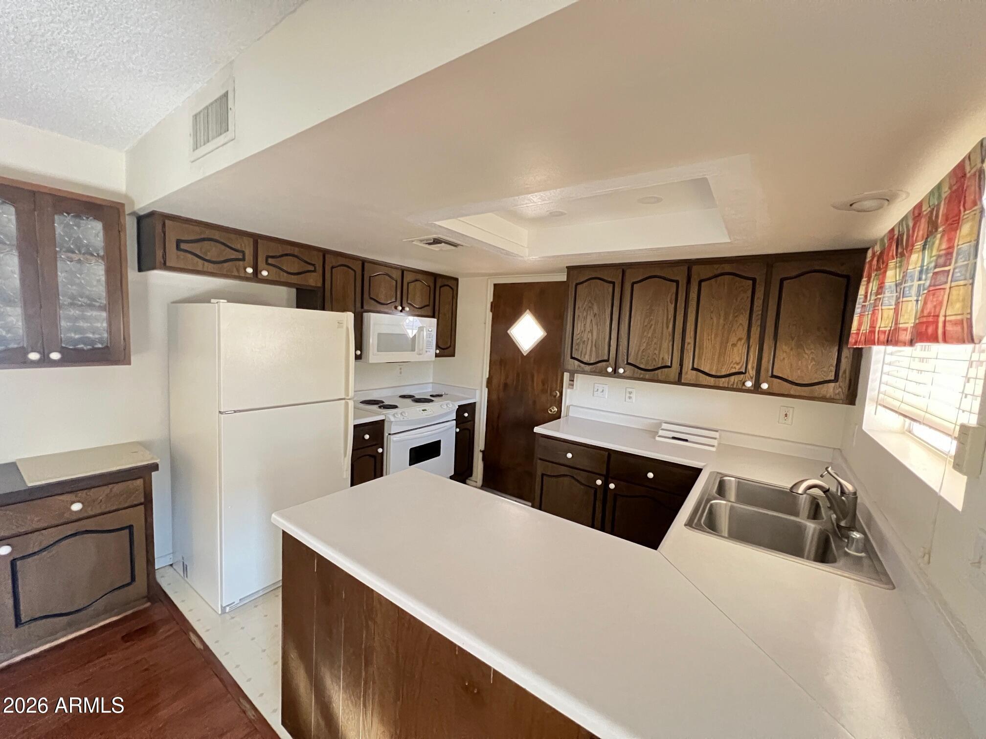 2152 N Stockton Place