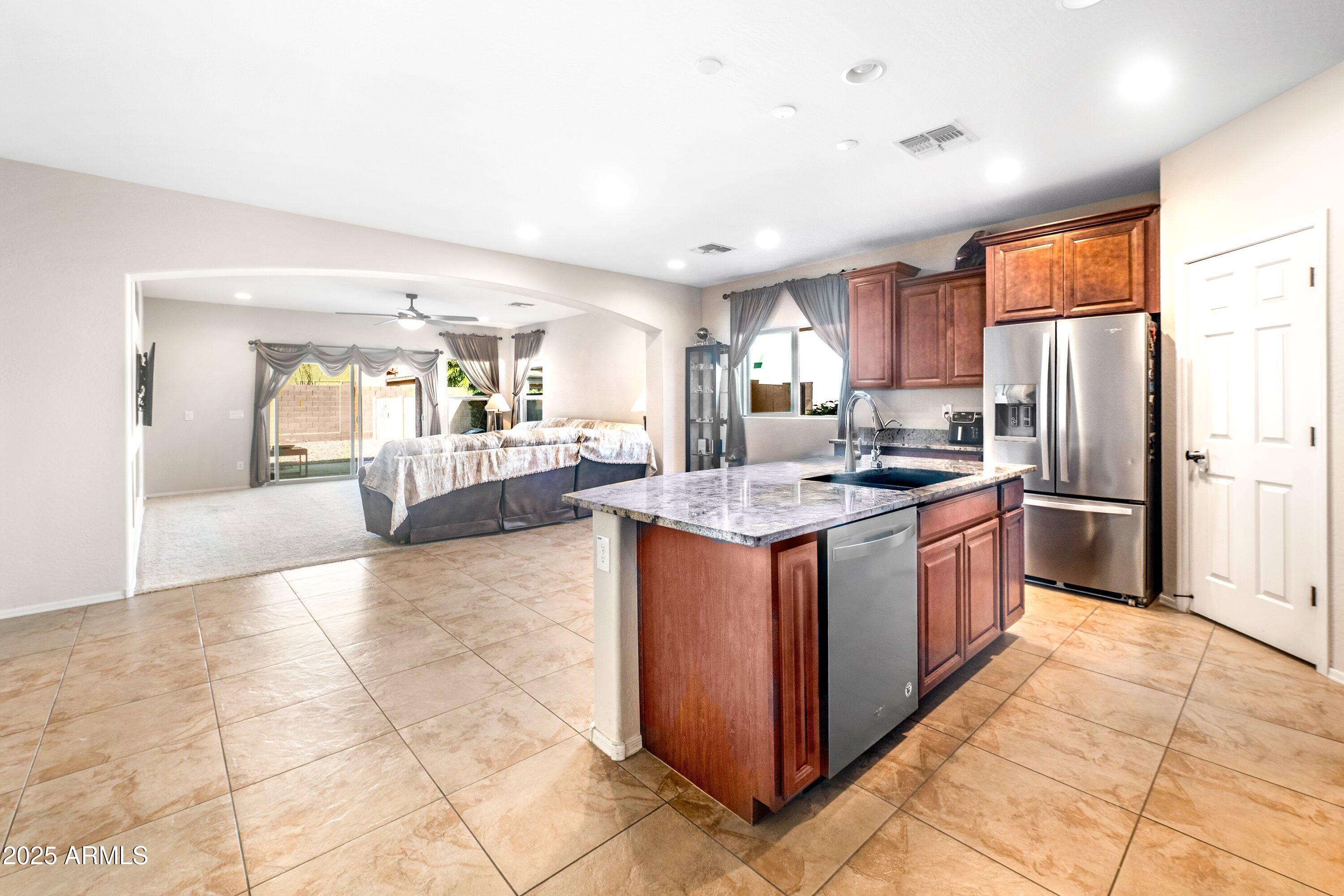 2494 N PETERSBURG Drive